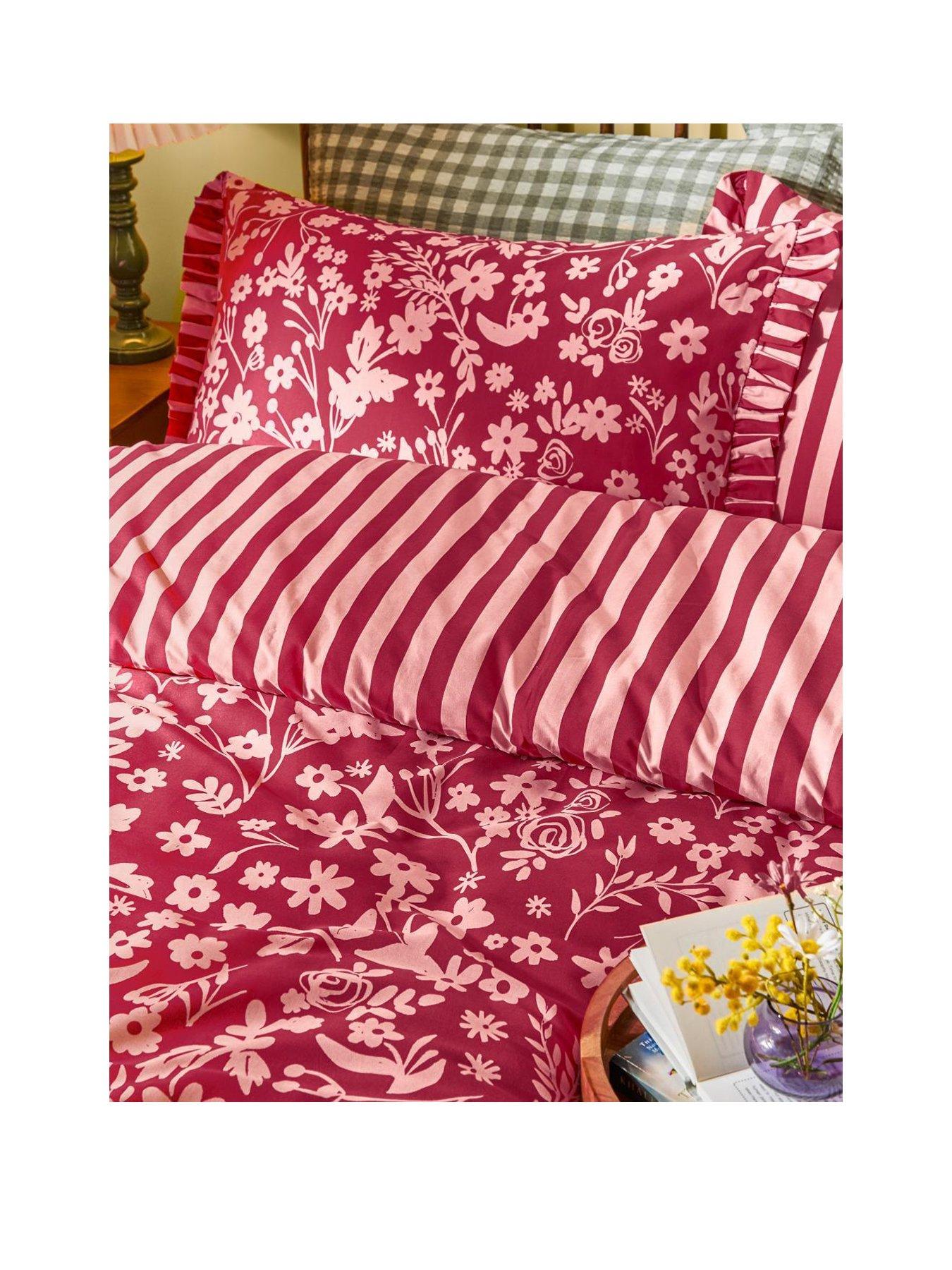Image 2 of 4 of Furn Posie Duvet Set Berry