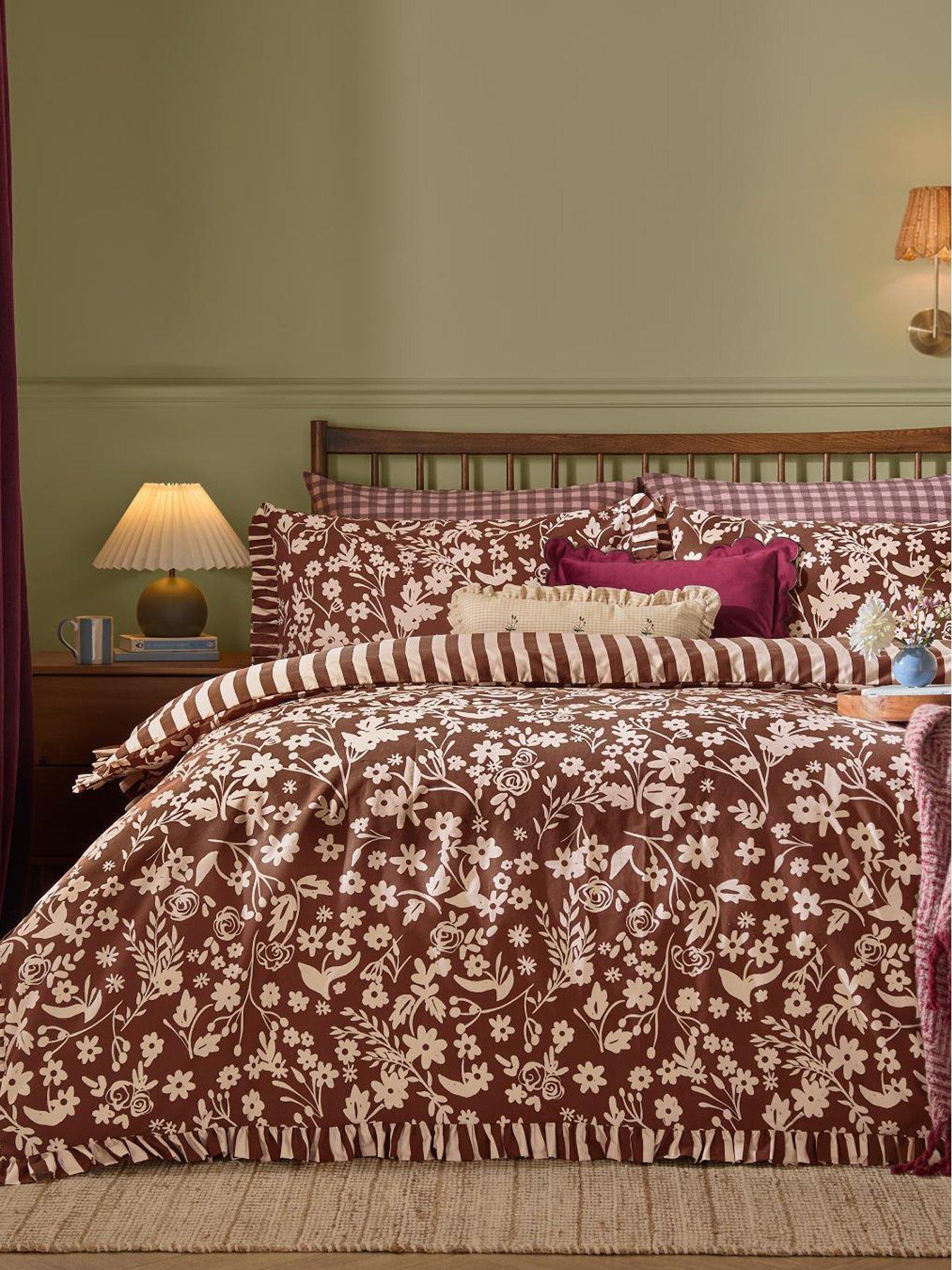 Image 1 of 4 of Furn Posie Duvet Set Chocolate