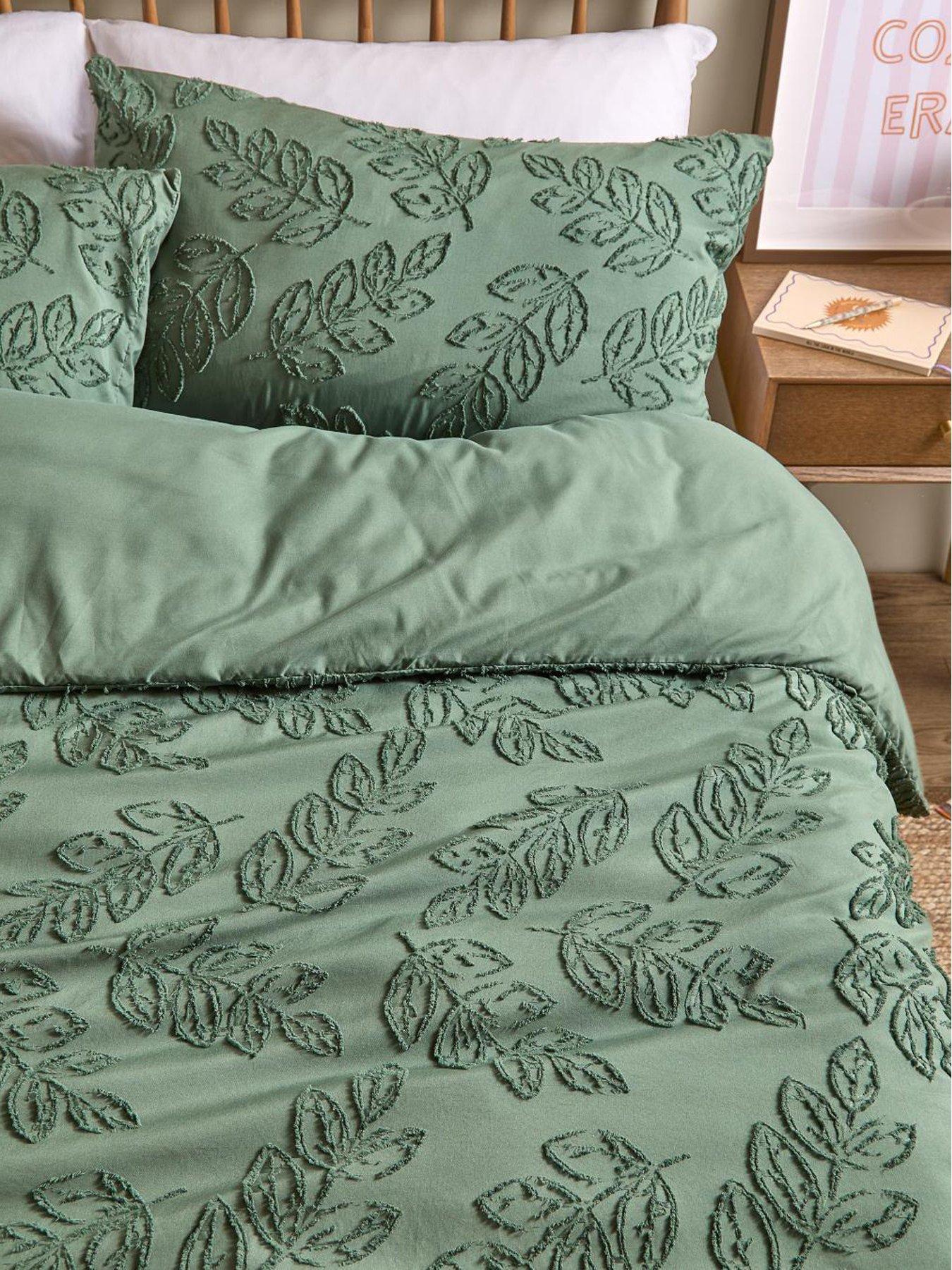 Duvet Day Seville Leaf Soft Tufted Double Duvet Set Green