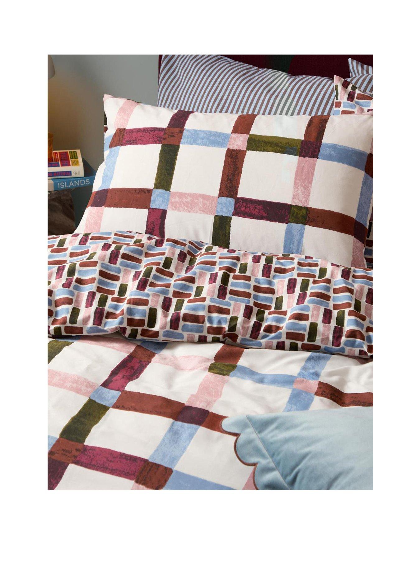 Image 2 of 4 of Furn Selvan Duvet Set Oatmilk &amp; Burgundy