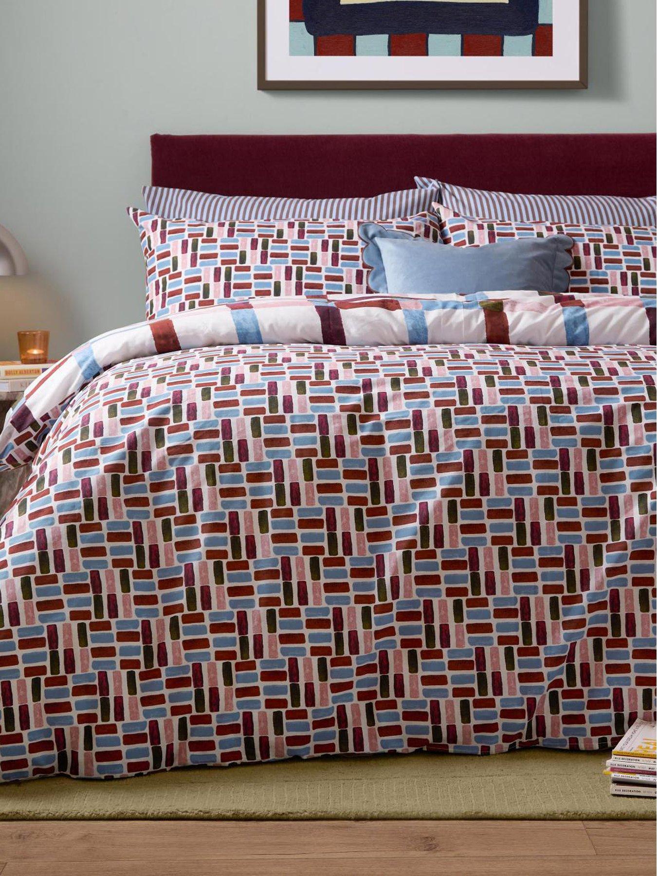 Image 3 of 4 of Furn Selvan Duvet Set Oatmilk &amp; Burgundy