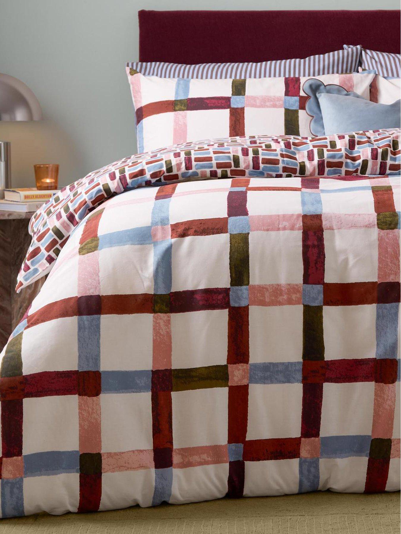 Image 4 of 4 of Furn Selvan Duvet Set Oatmilk &amp; Burgundy