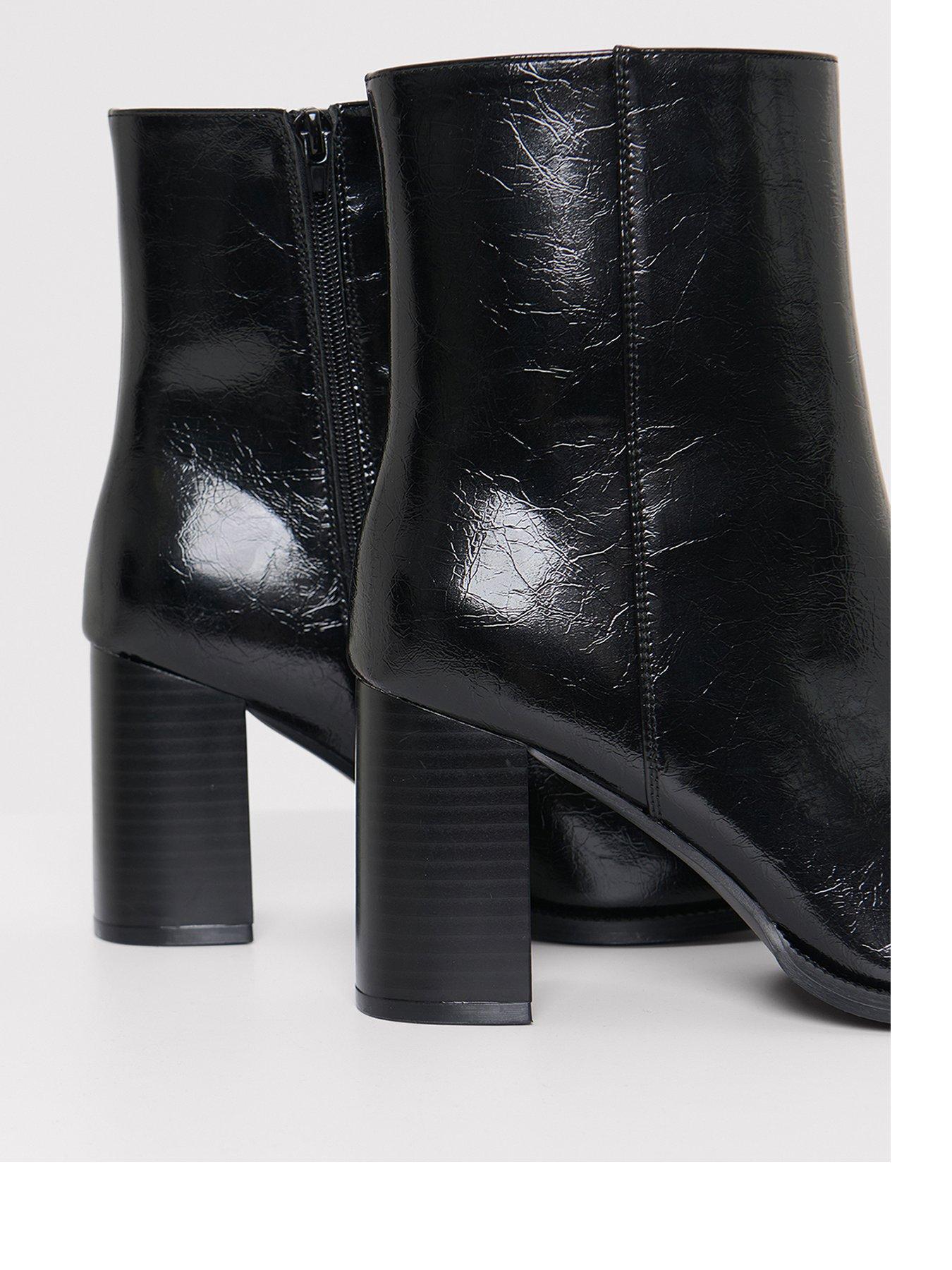 Image 3 of 4 of Threadbare Block Heel Pointed Ankle Boots In Black