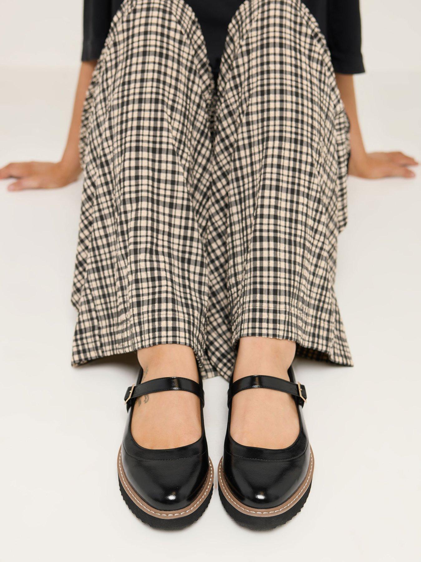 Image 4 of 4 of Yours Curve Extra Wide Fit Faux Leather Mary Jane Shoes - Black