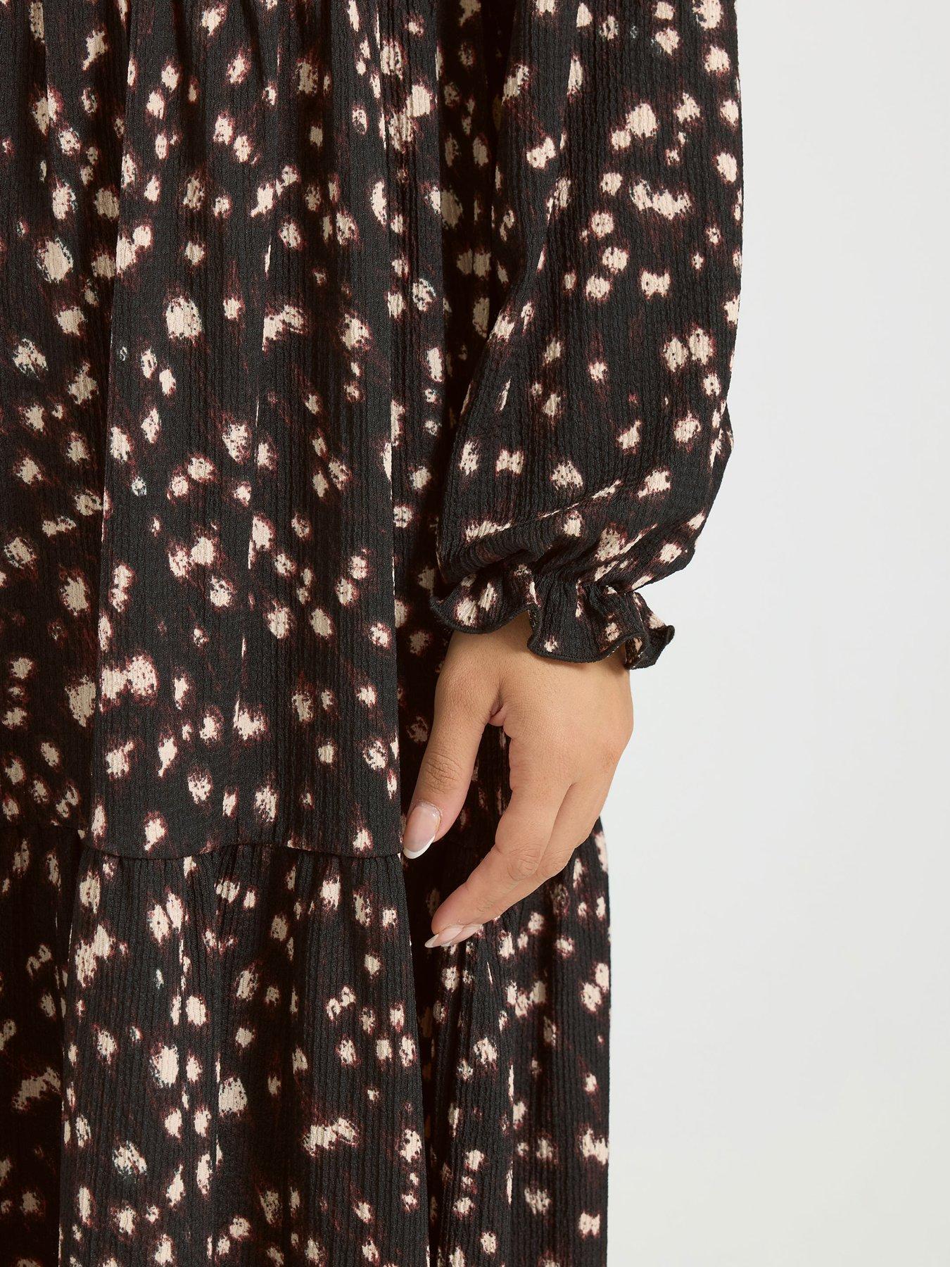 Image 4 of 4 of Yours Curve Textured Midaxi Dress - Brown