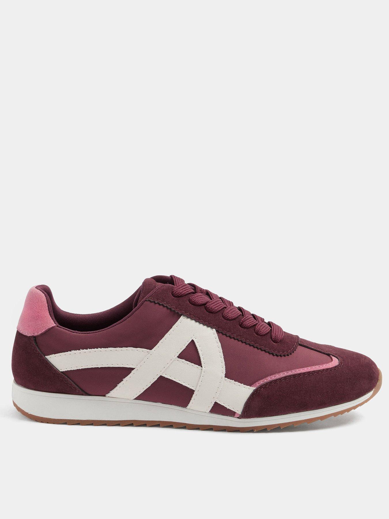 Yours Curve Wide Fit Feature Panel Slim Sole Runner Trainer - Burgundy Red