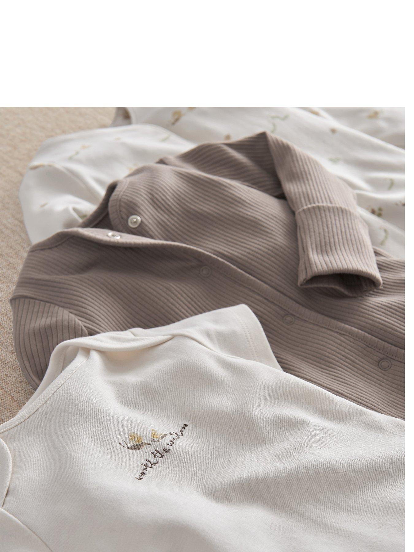 Image 2 of 3 of Mamas & Papas Baby Unisex Worth The Wait 5 Piece Newborn Set - Cream
