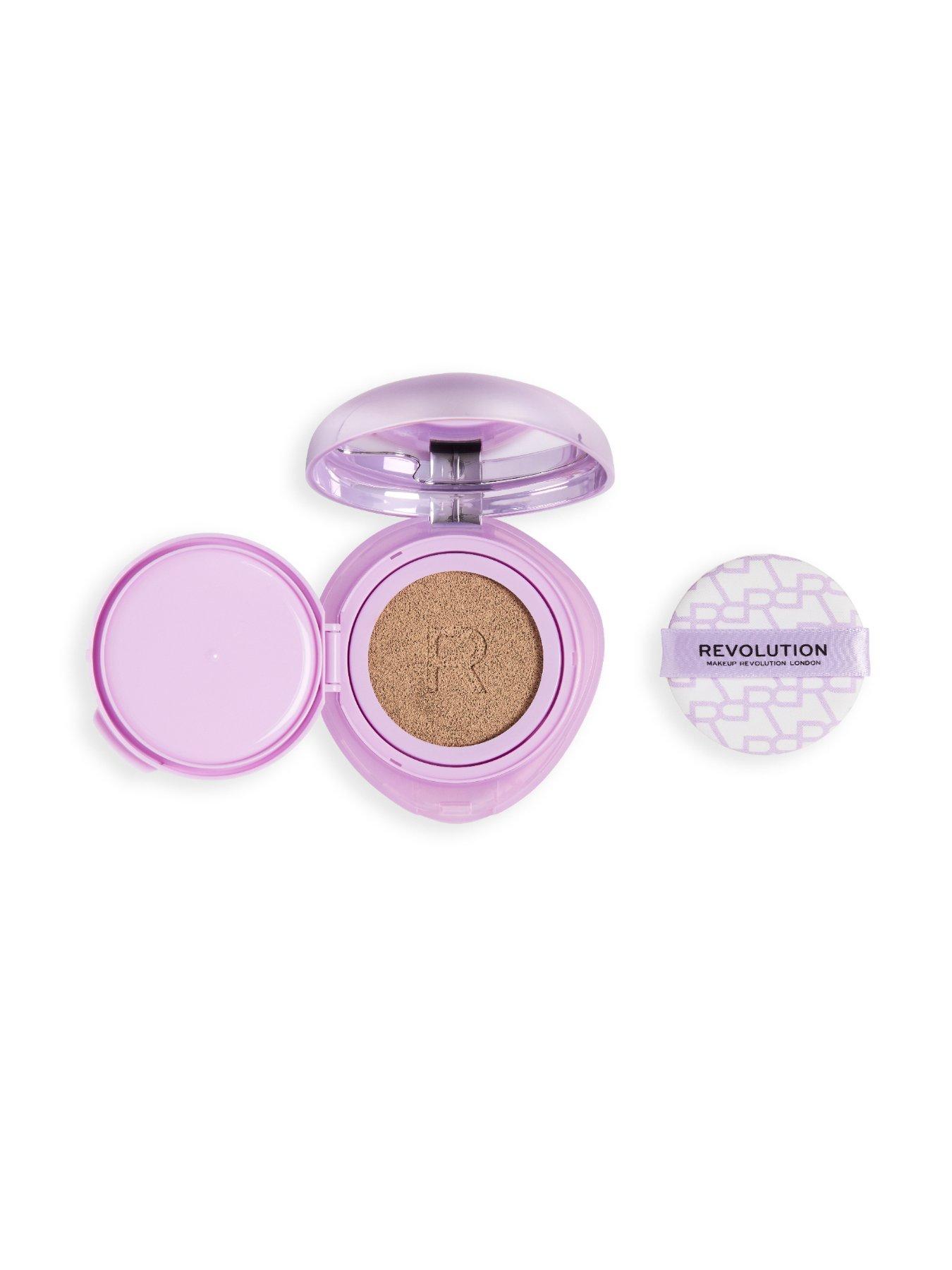 Image 3 of 4 of Revolution Beauty London Revolution Superdewy Cushion Foundation