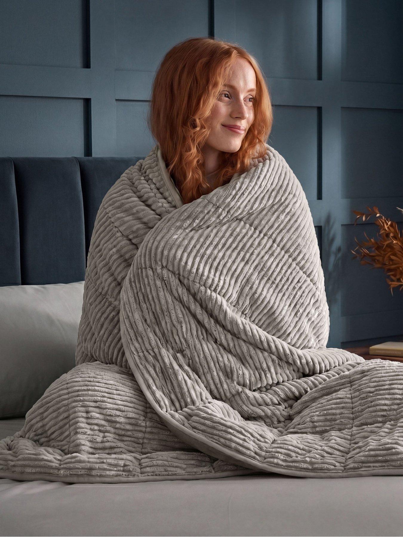 Silentnight Silentnight Wellbeing Collection Weighted Blanket Adults 6.8 KG Faux Fur - 150x200cm