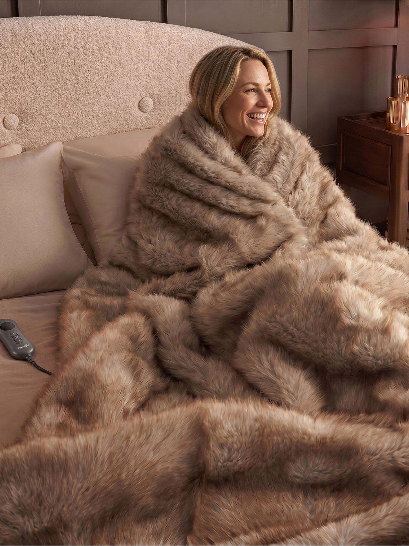 Silentnight Silentnight Prestige Faux Fur Heated Throw Natural