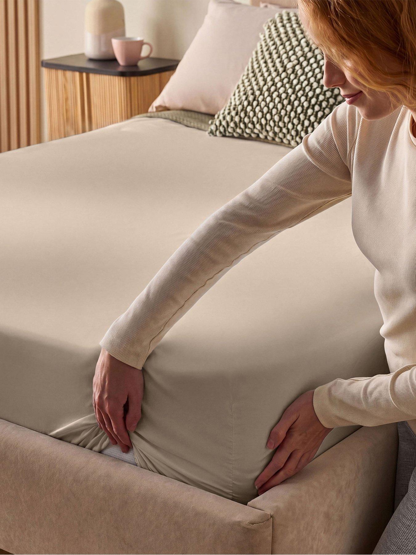 Image 3 of 6 of Silentnight Supersoft Perfect Fit Fitted Sheet - Natural