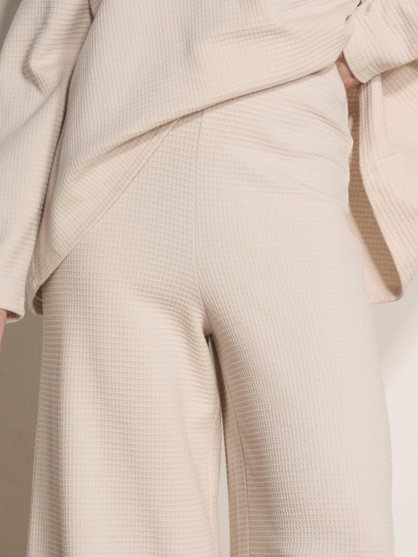 Image 4 of 5 of Apricot Waffle Textured Clean Waist Wide Leg Joggers - Cream
