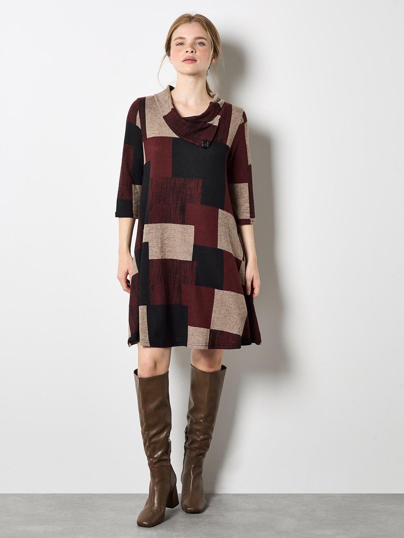 Image 3 of 5 of Apricot Womens Colour Block Flap Neck Swing Dress - Red