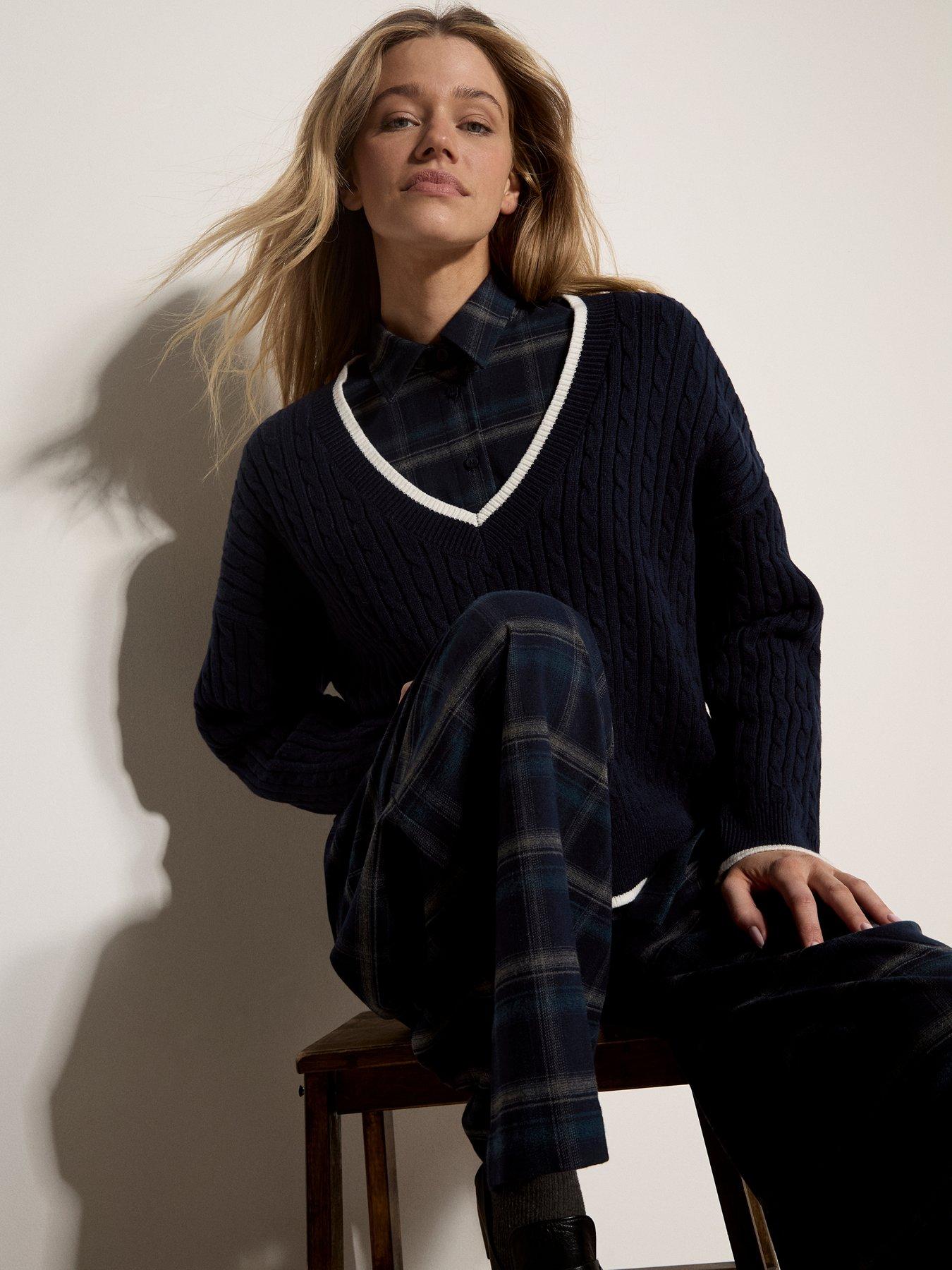 Image 3 of 4 of Apricot Apricot V Neck Tipped O/s Cable Jumper