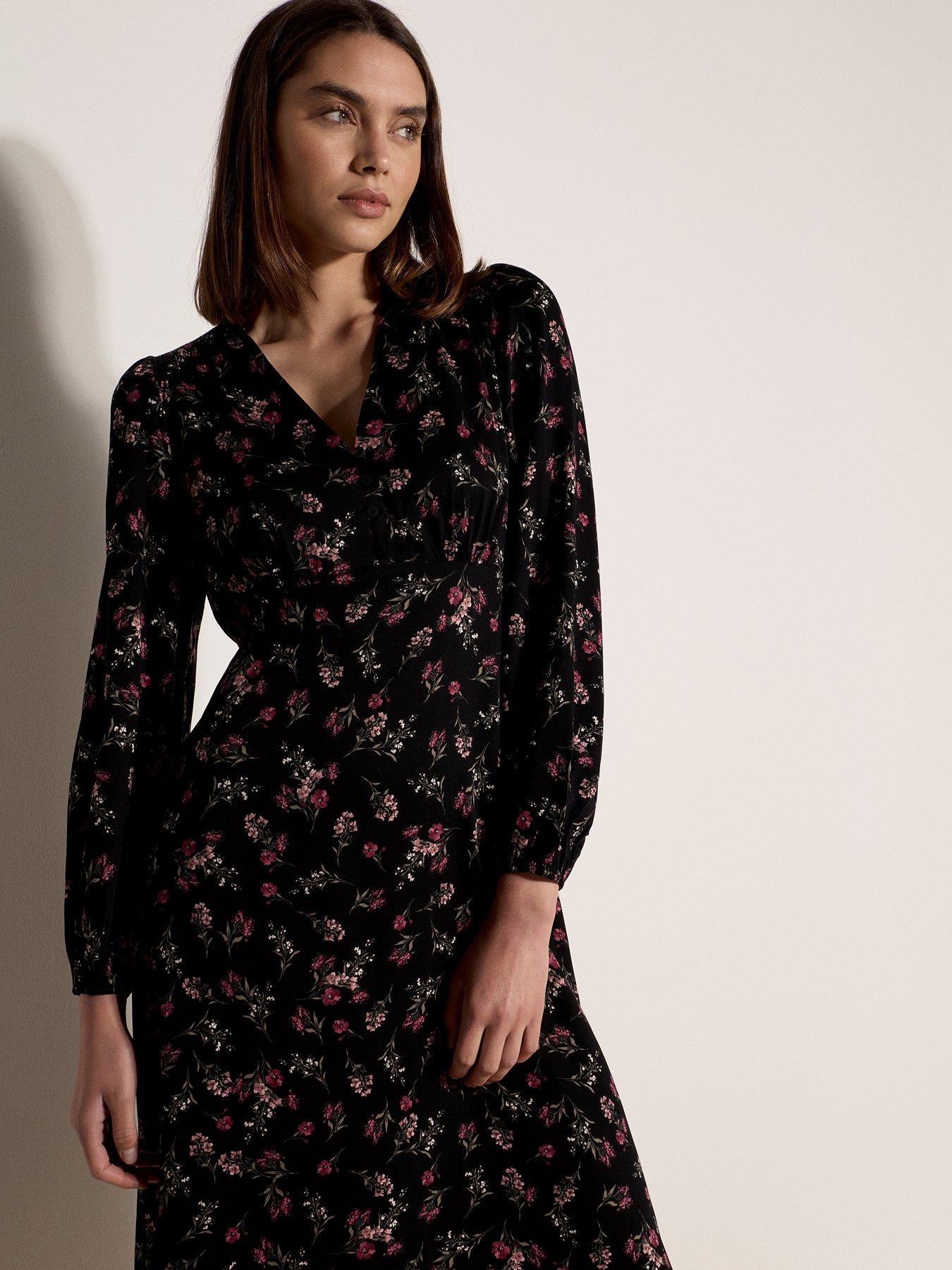 Image 3 of 5 of Apricot Apricot Flowing Floral Spray Ls Midid Dress