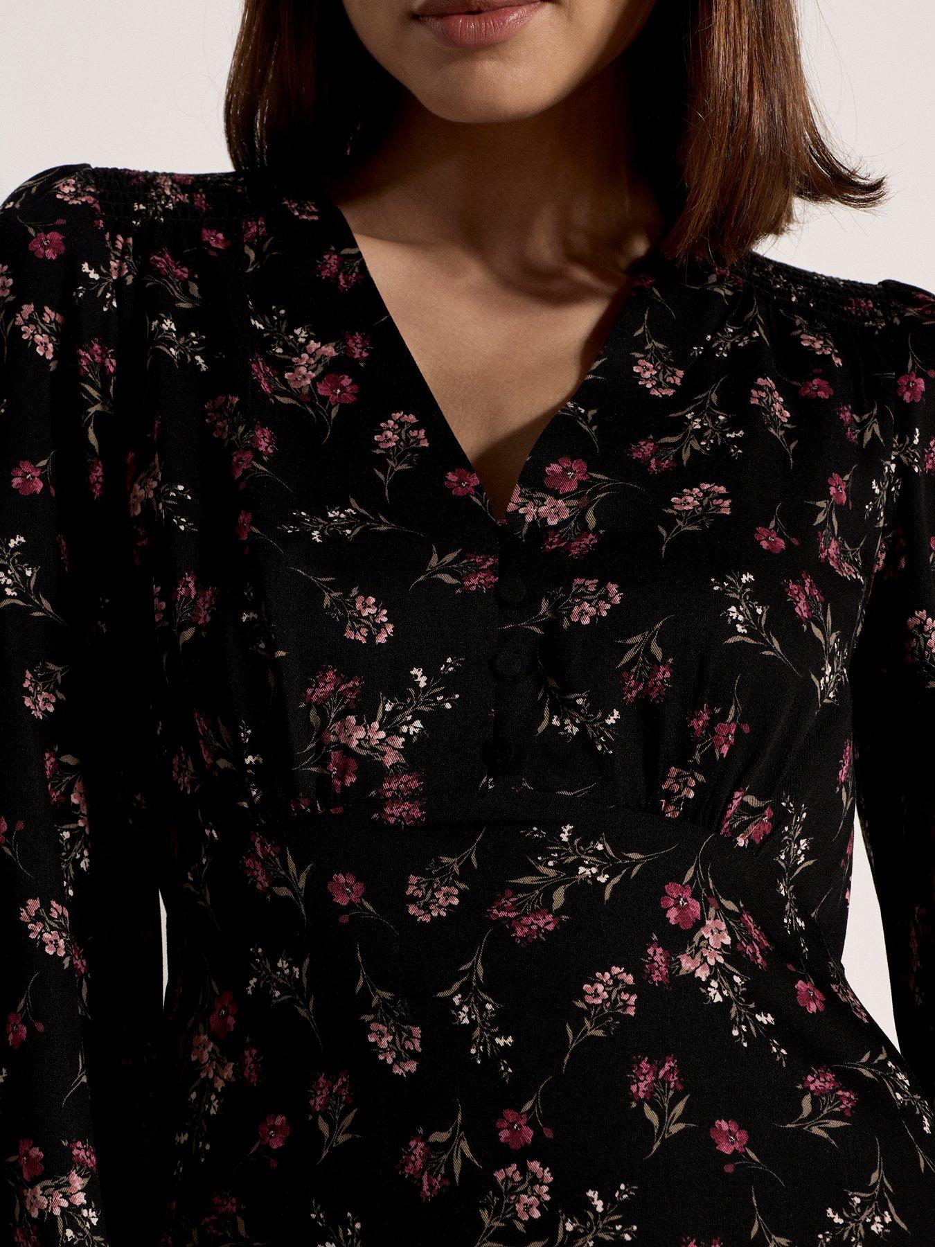 Image 4 of 5 of Apricot Apricot Flowing Floral Spray Ls Midid Dress