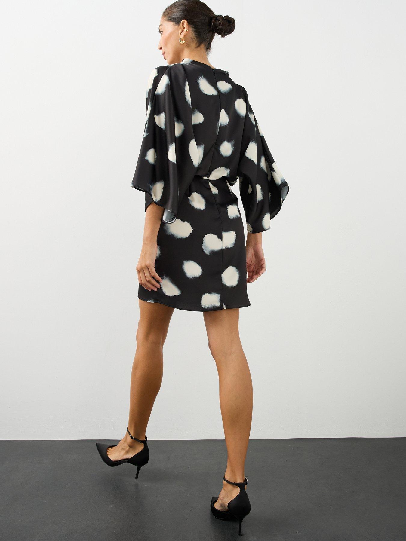 Image 2 of 6 of The Very Collection Womens Batwing Print Mini Dress - Printed