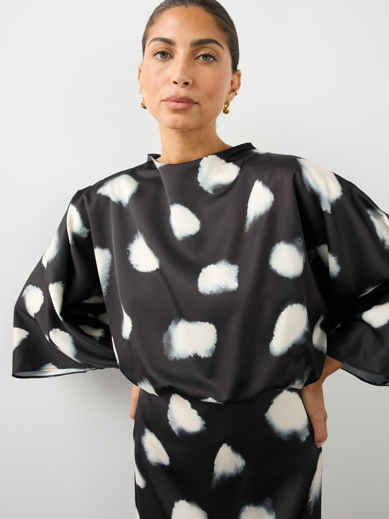 Image 4 of 6 of The Very Collection Womens Batwing Print Mini Dress - Printed