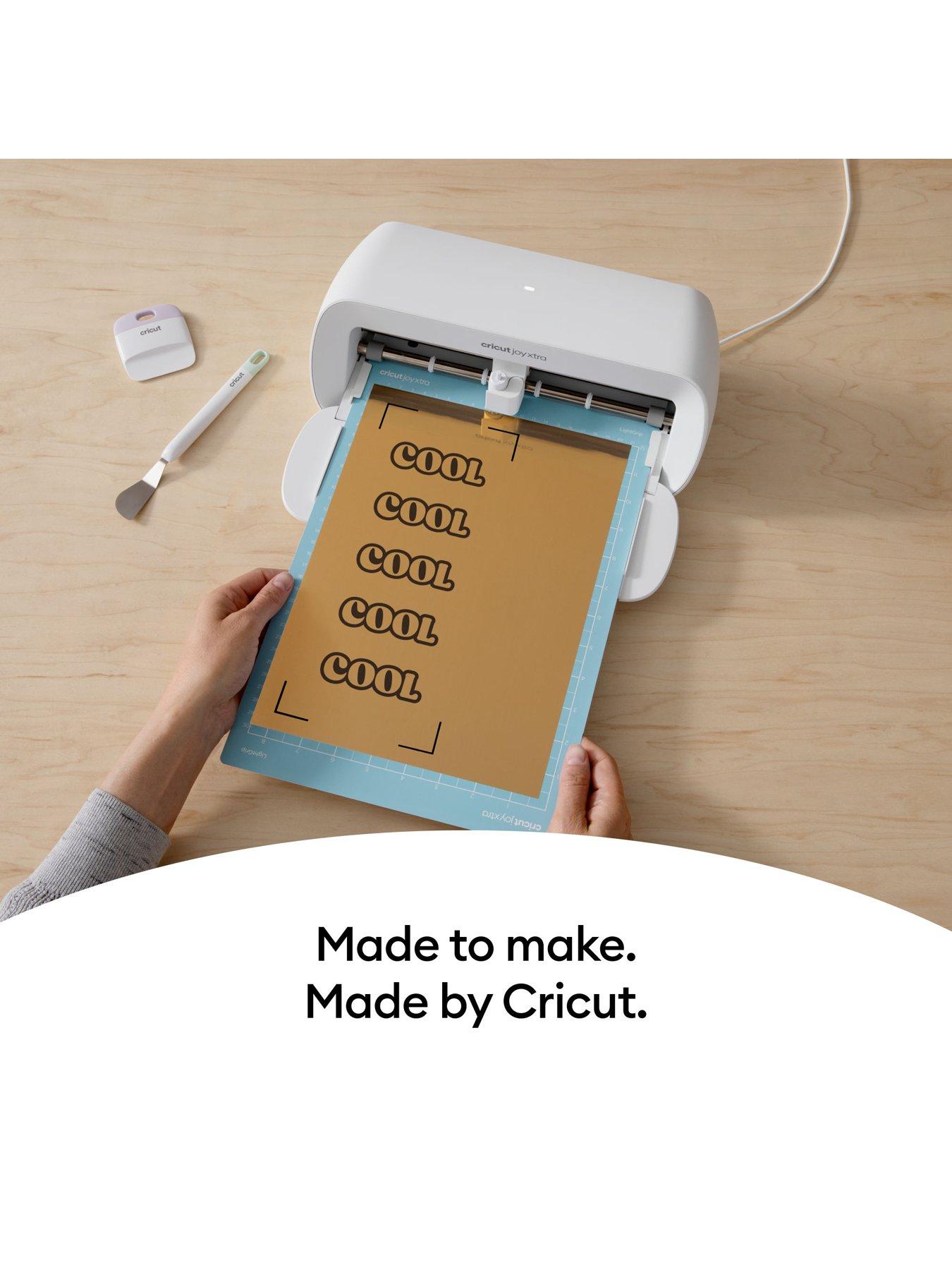 Image 6 of 7 of Cricut Cricut Printable Vinyl A4 -Gold,30 sheets
