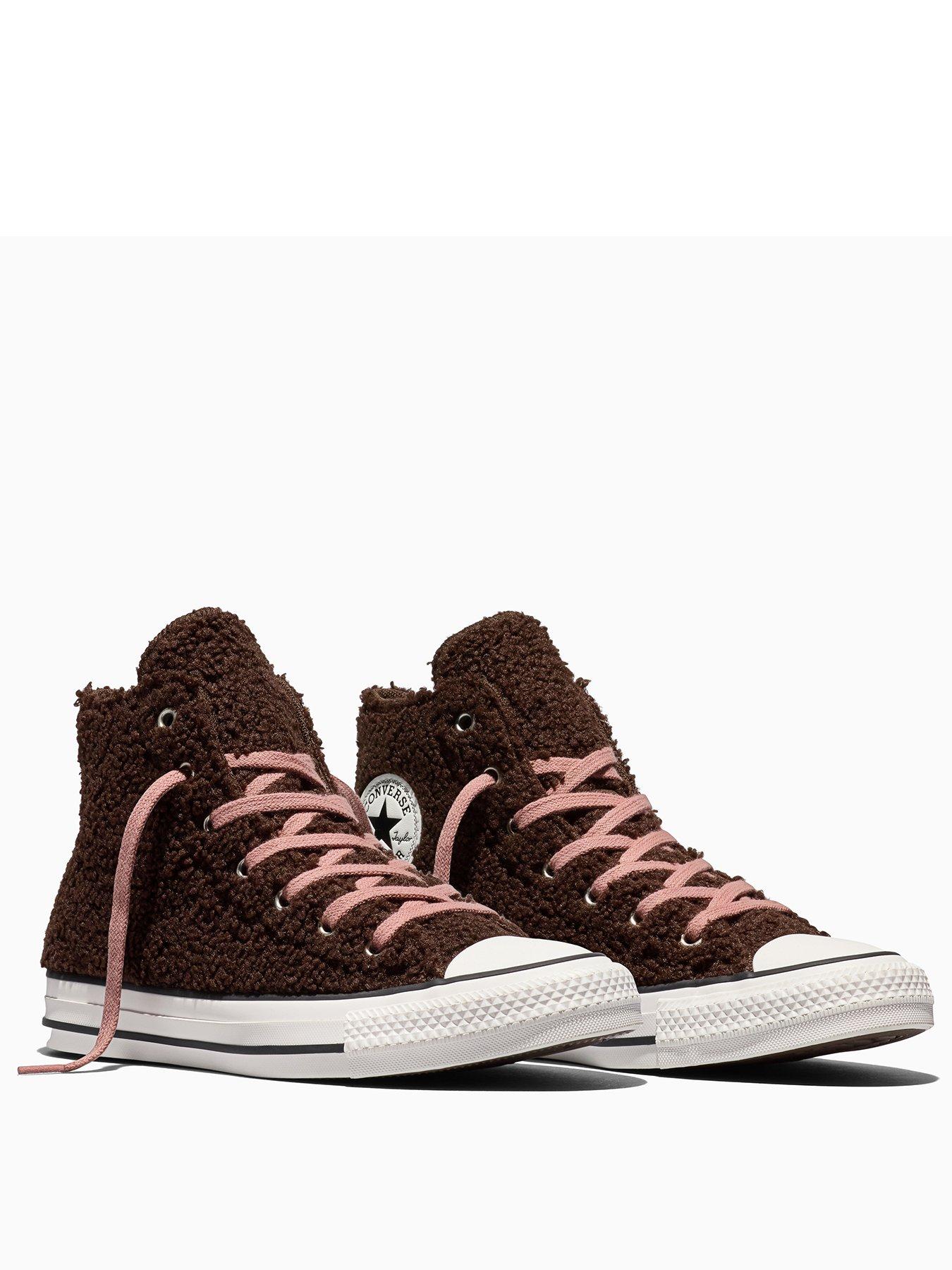 Image 2 of 5 of Converse Junior Chuck Taylor All Star Hi Winter Warm Trainers - Brown