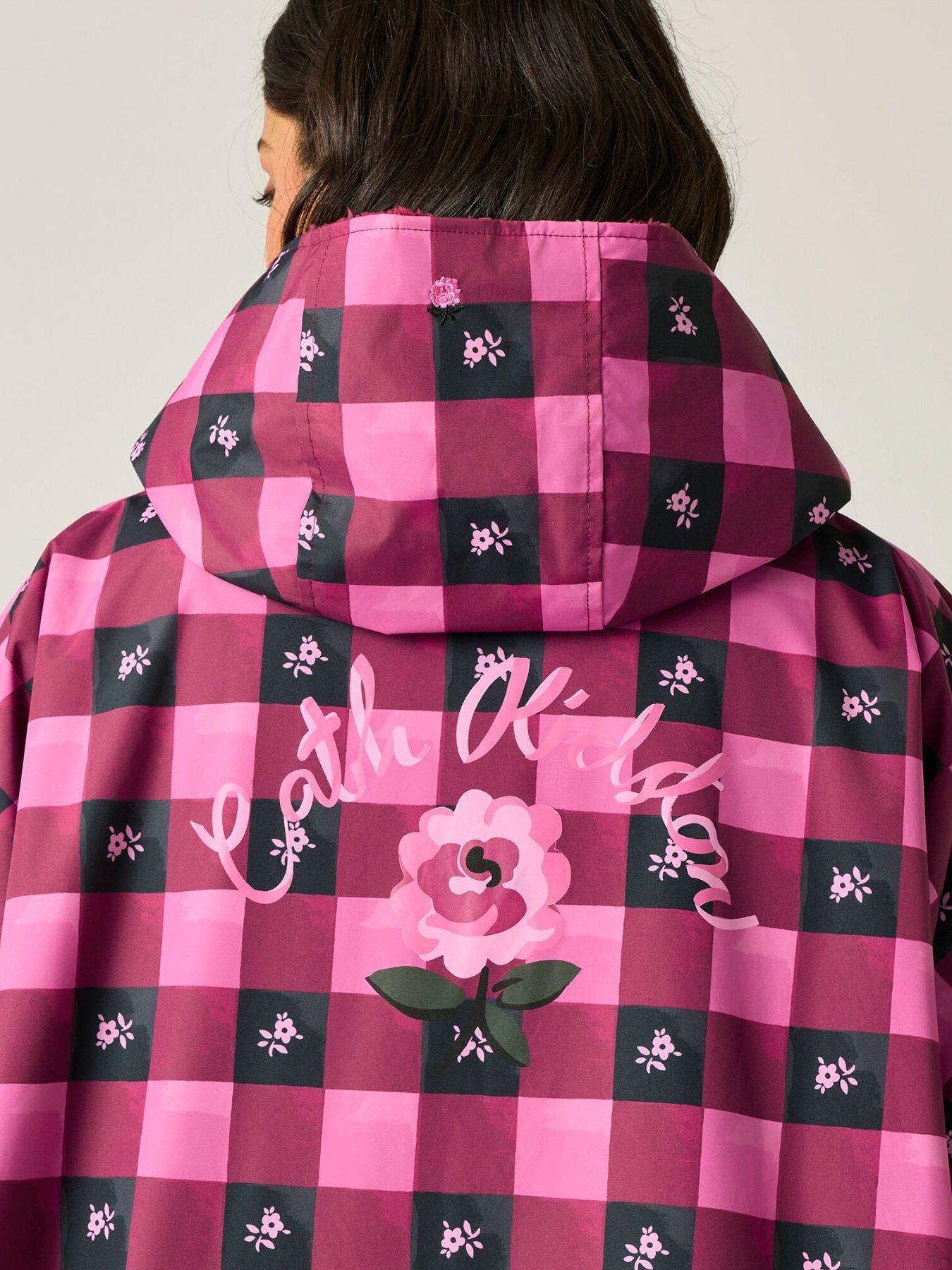 Image 6 of 7 of Regatta Womens Cath Kidston Waterproof Changing Robe-checkerboard Berry
