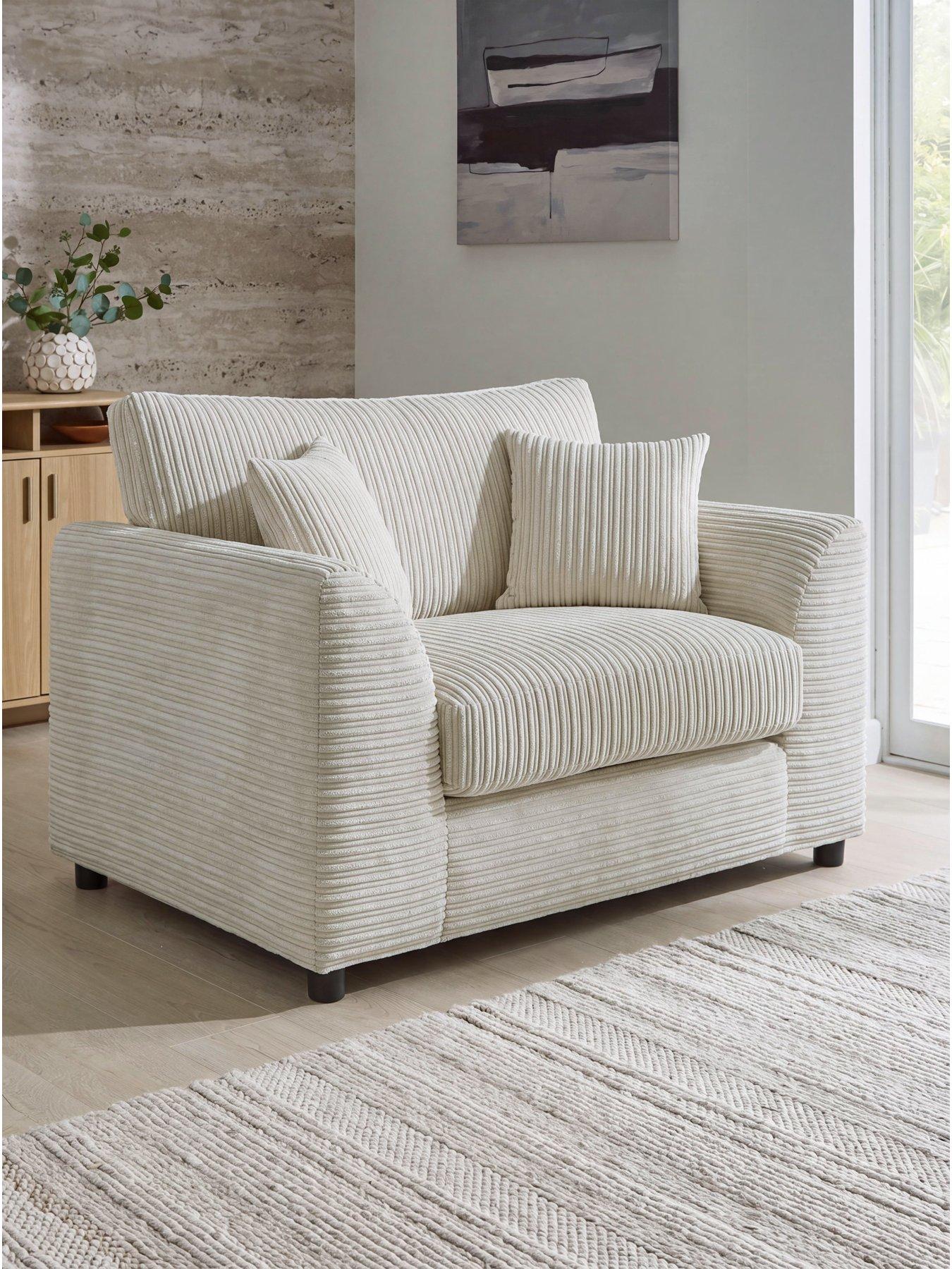 The Very Collection Hartwell Snuggle Chair