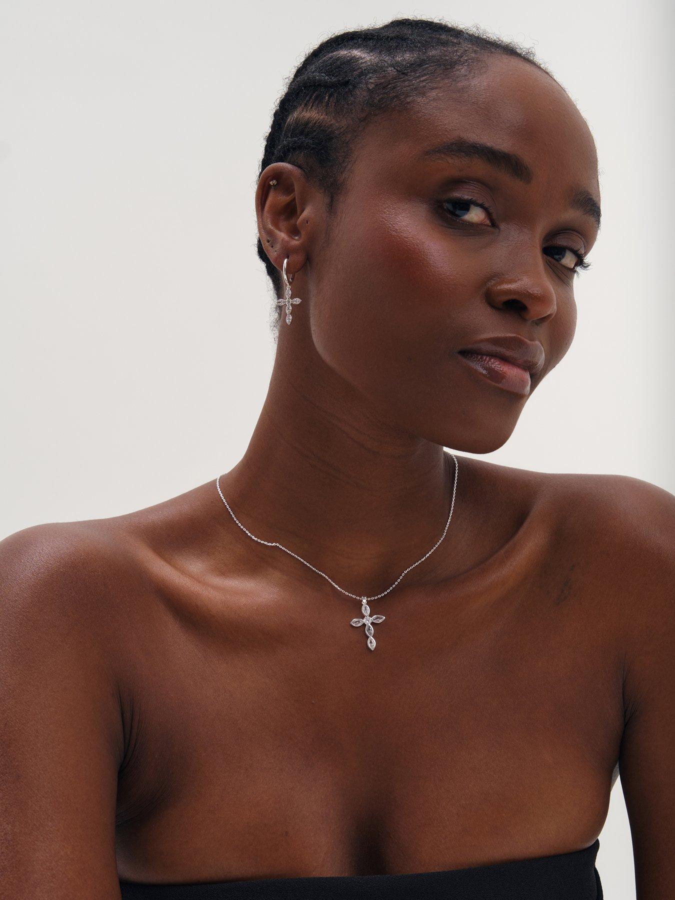Image 3 of 3 of Inicio Silver Bezel Cross Necklace