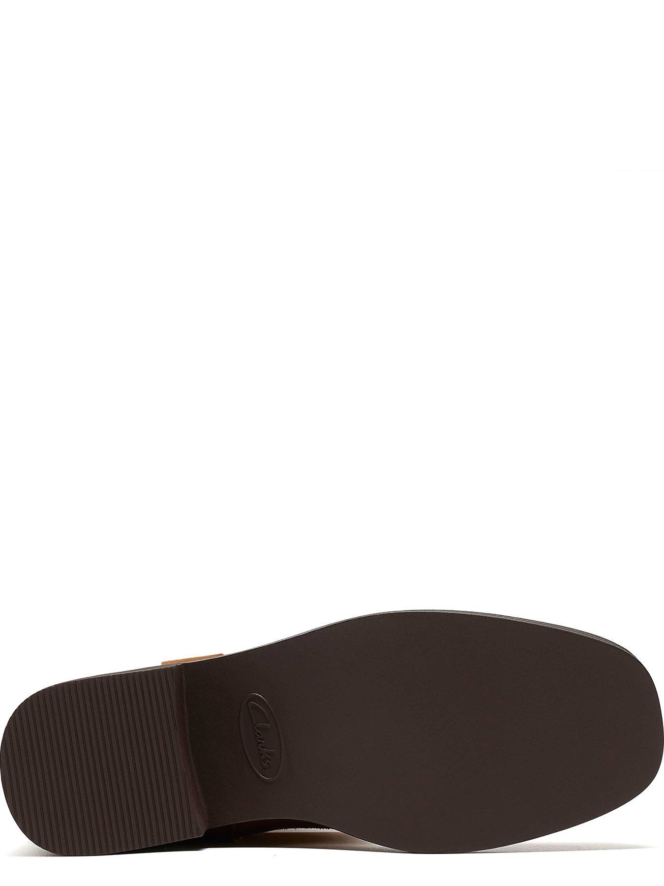 Image 5 of 6 of Clarks Delfini Ranch-tan Suede