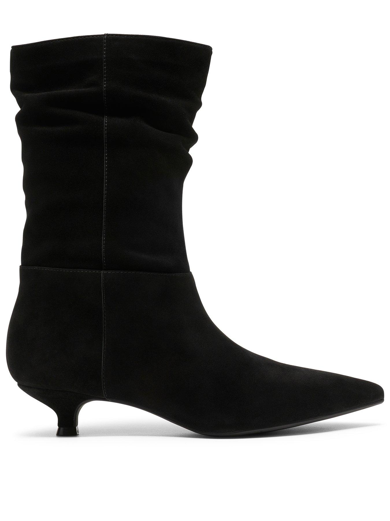 Image 1 of 6 of Clarks Pisa Slouch-black Sde