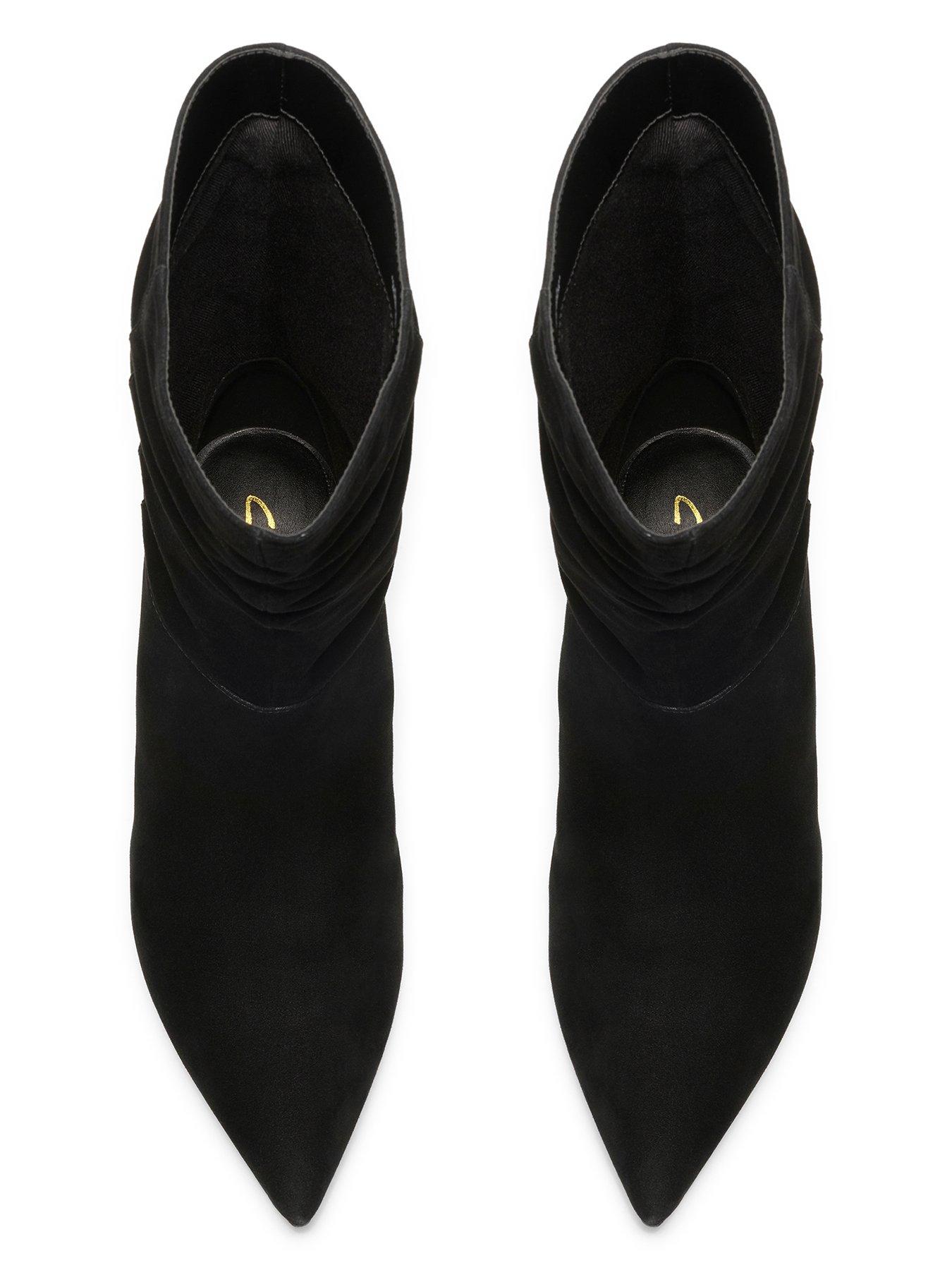 Image 4 of 6 of Clarks Pisa Slouch-black Sde