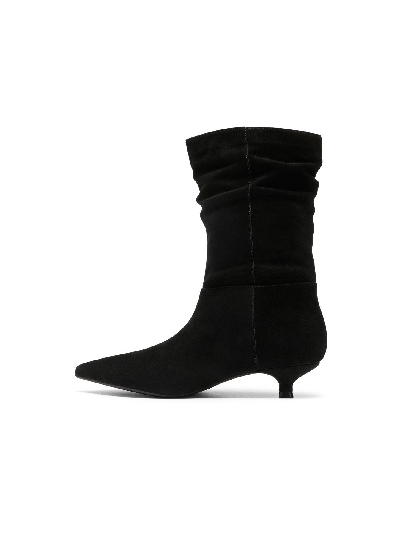 Image 6 of 6 of Clarks Pisa Slouch-black Sde