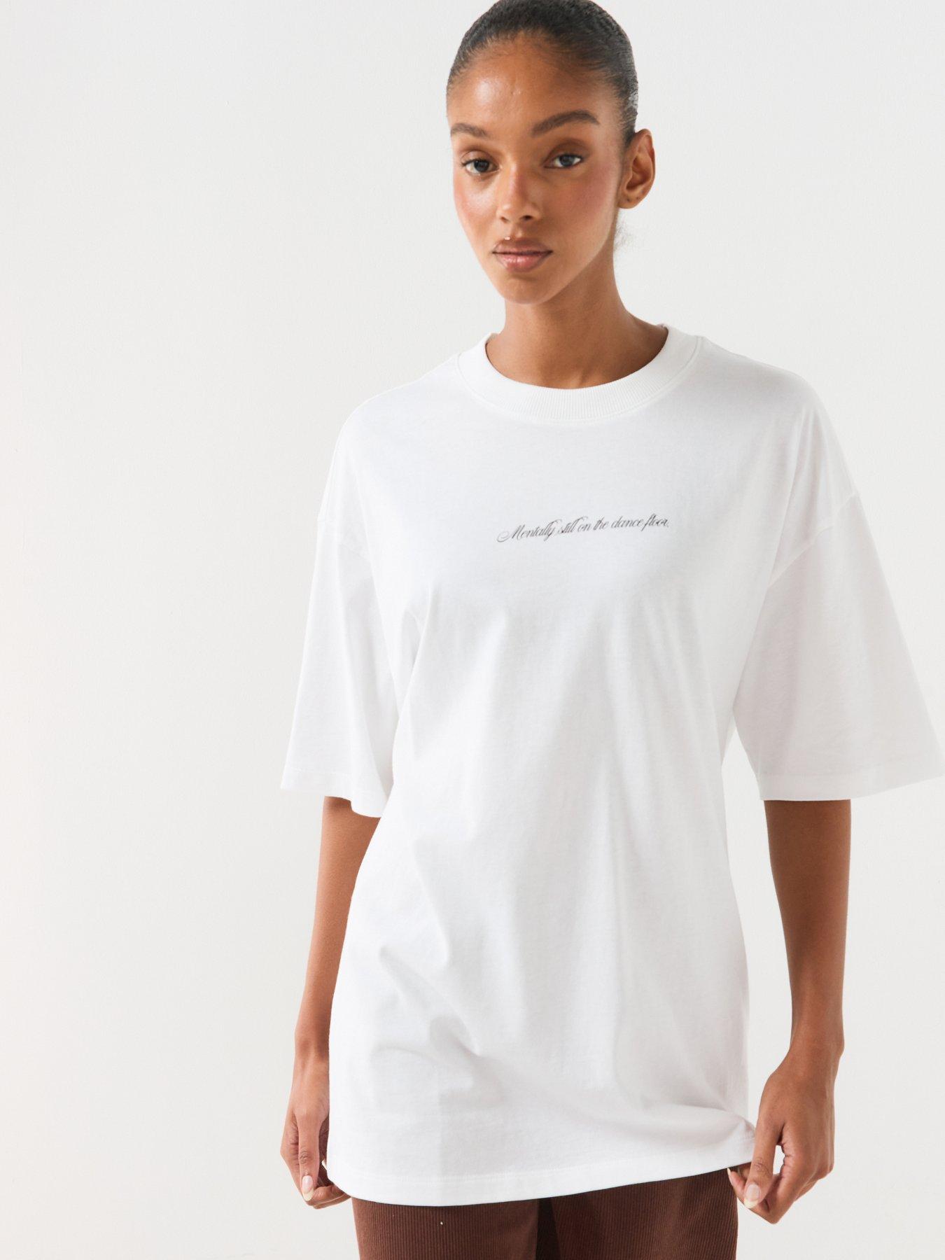Image 6 of 6 of HUGO Oversized T-shirt - White