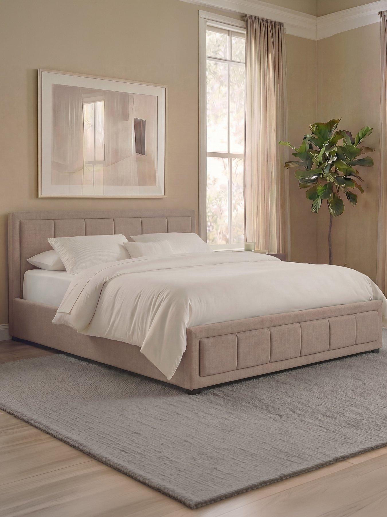 Vida Designs Vanita End Lift Ottoman King Bed