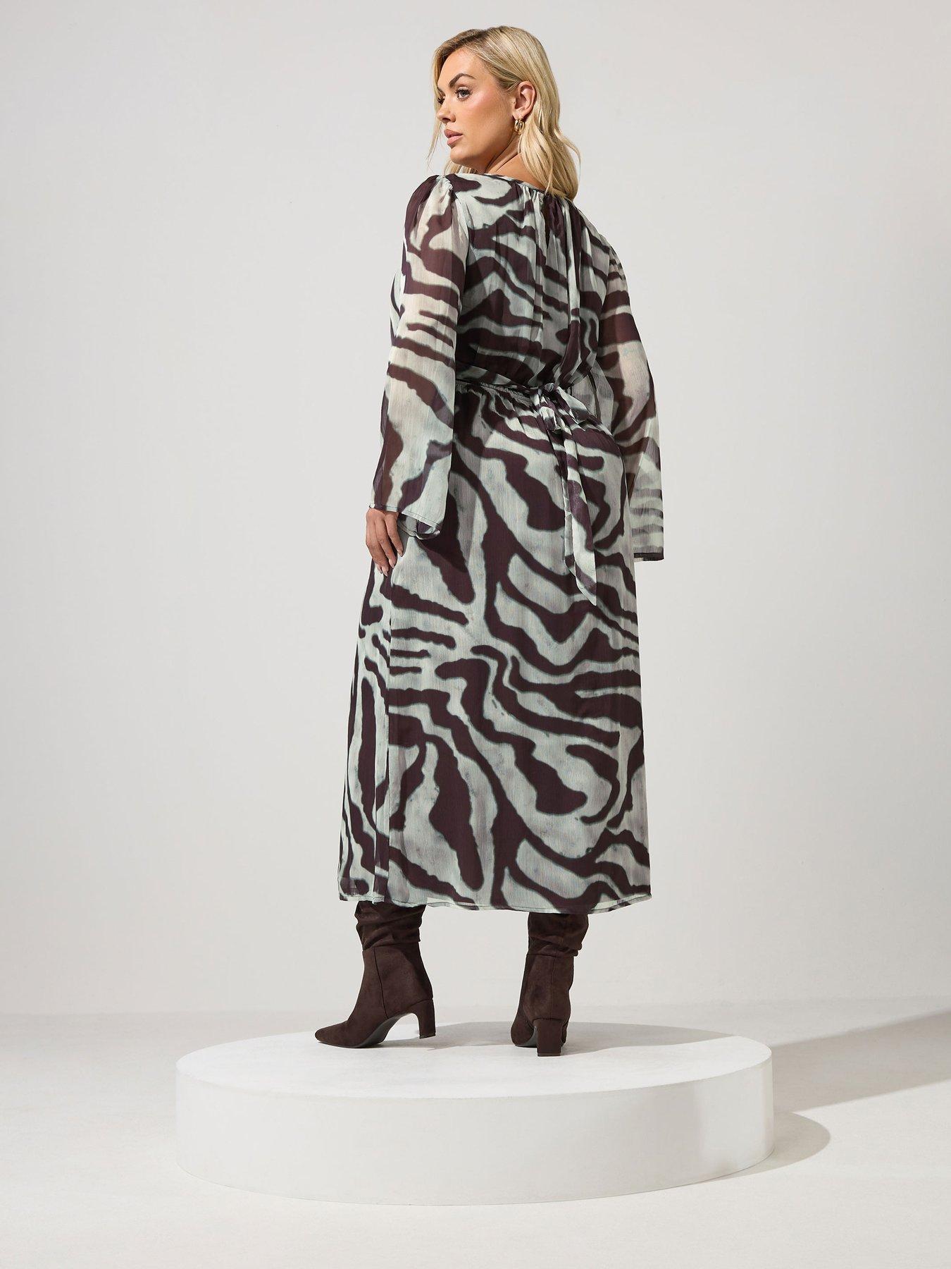 Image 2 of 4 of Yours Curve Keyhole Dress - Grey
