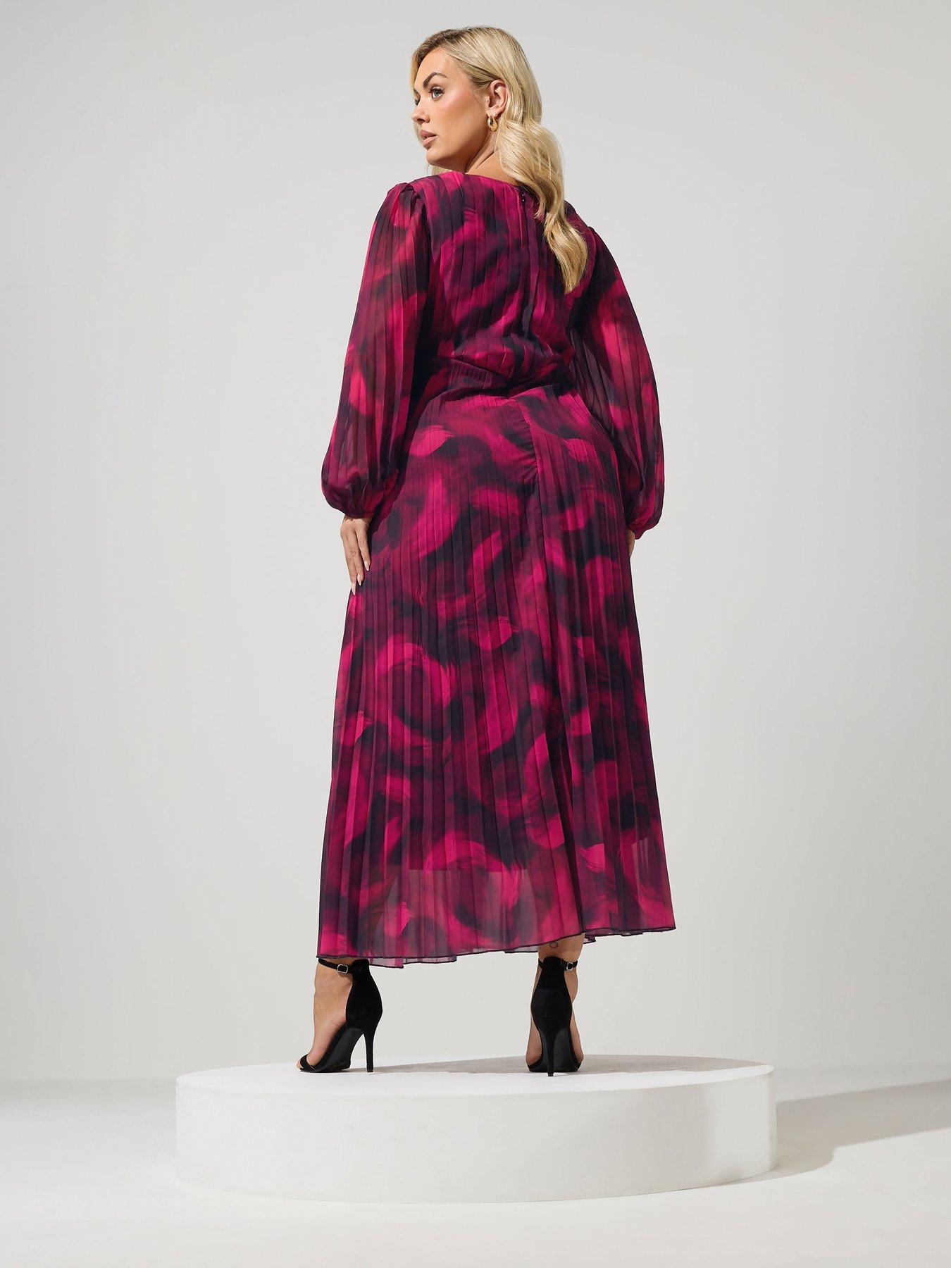Image 2 of 4 of Yours Curve Abstract Long Sleeve Pleated Dress