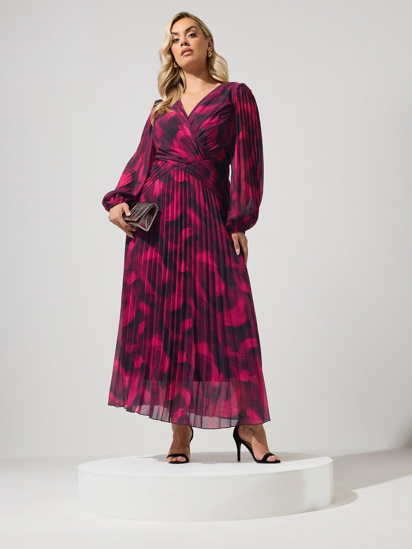 Image 3 of 4 of Yours Curve Abstract Long Sleeve Pleated Dress