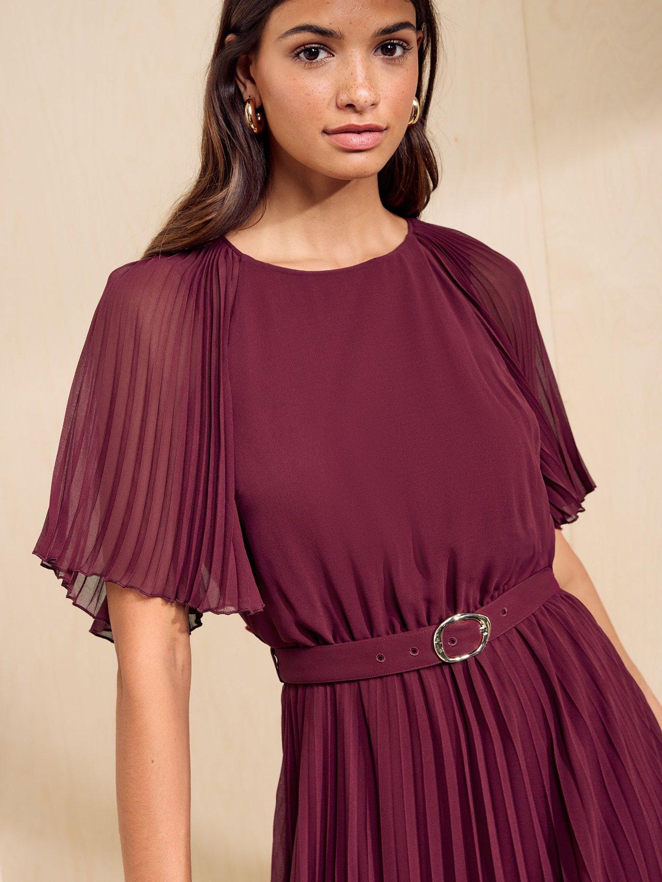 Image 5 of 5 of Friends Like These Pleated Short Sleeve Lace Hem Midaxi Dress - Red