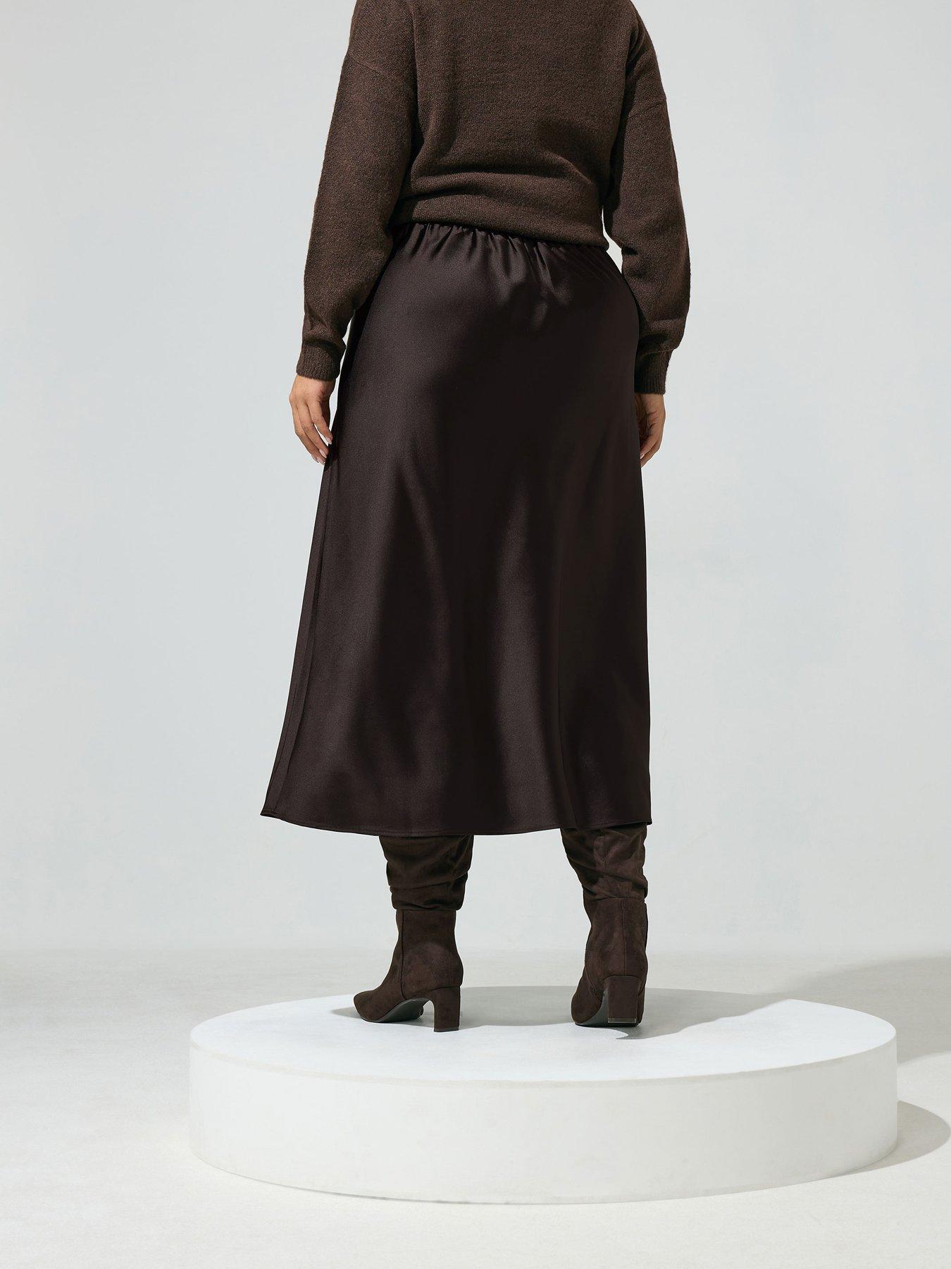 Image 2 of 4 of Yours Curve Satin Skirt - Brown