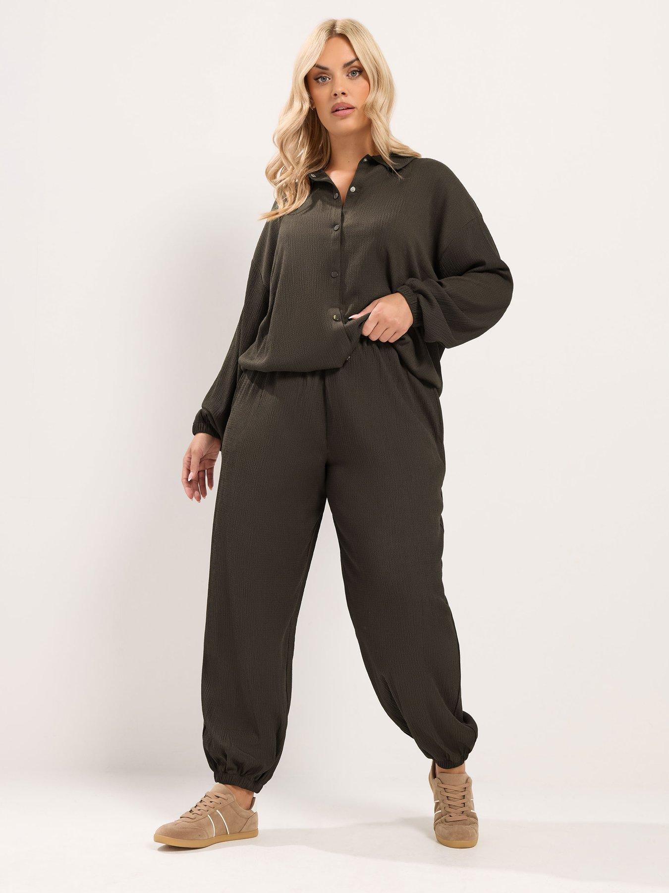 Image 3 of 4 of Yours Womens Plus Size Crinkle Elasticated Waist Balloon Trousers - Brown