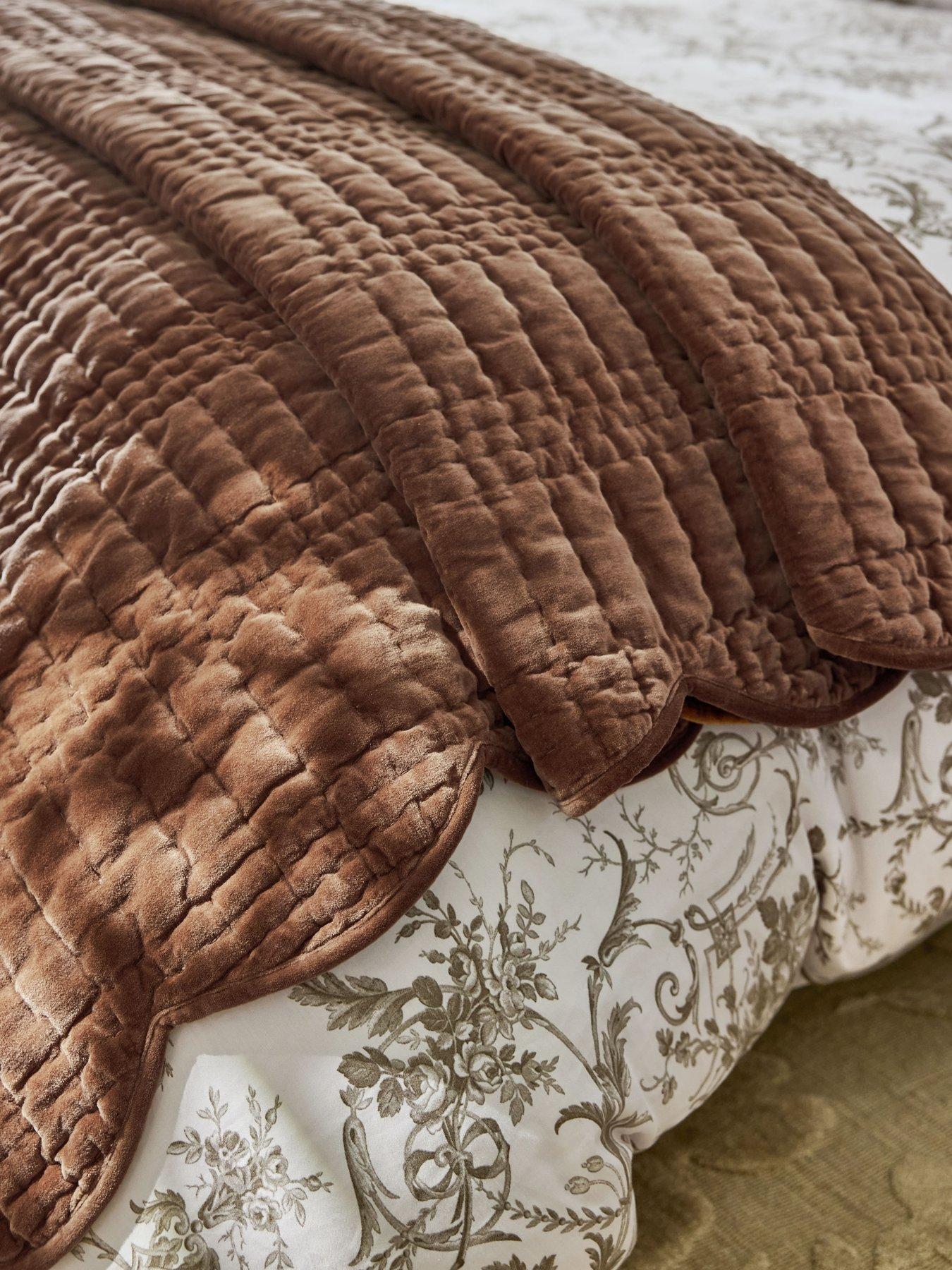 Laura Ashley Brady Scalloped Bedspread 180cm X 235cm