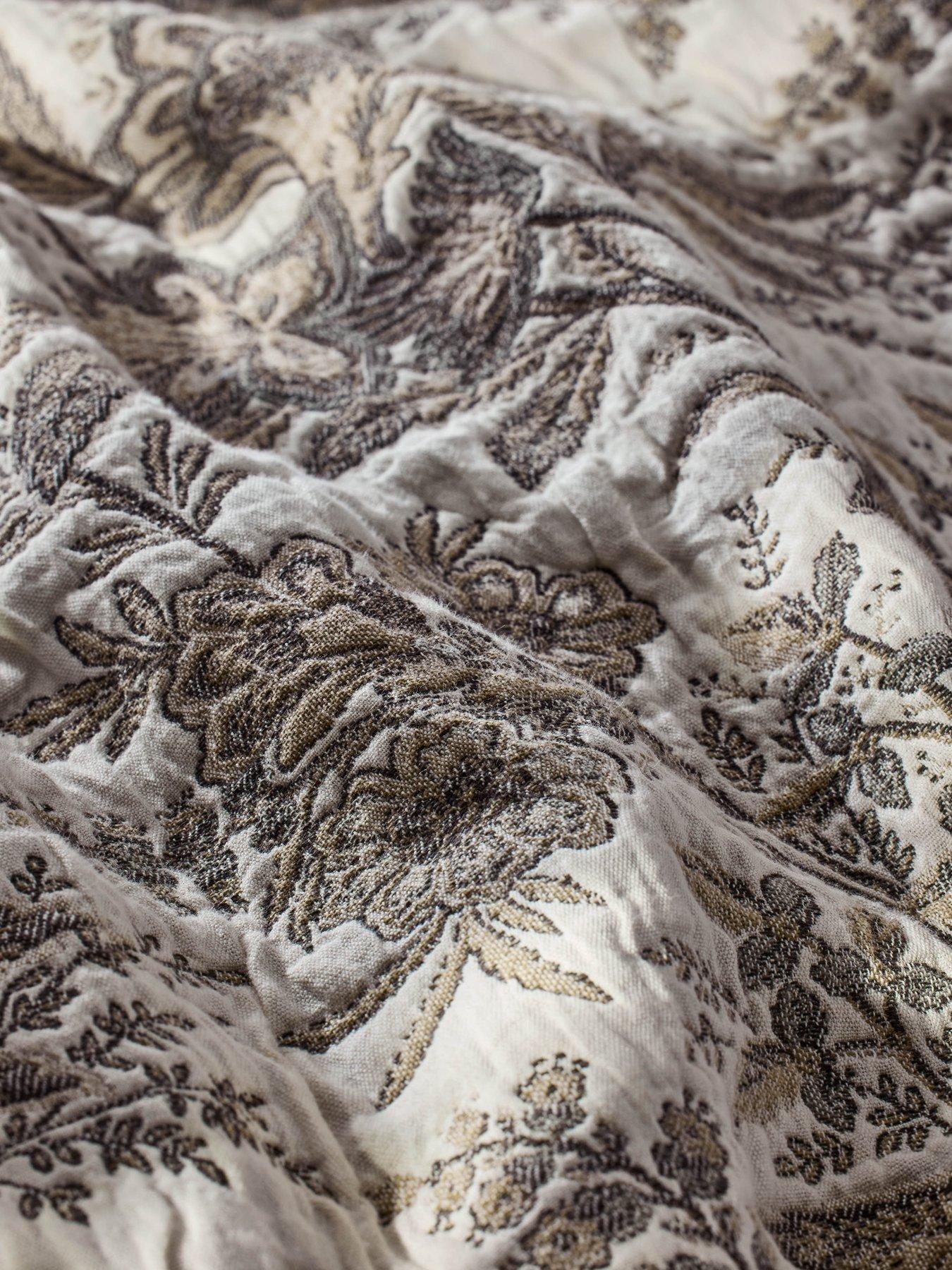 Image 7 of 7 of Laura Ashley Marlbrook Jacquard Throw 120x170Cm