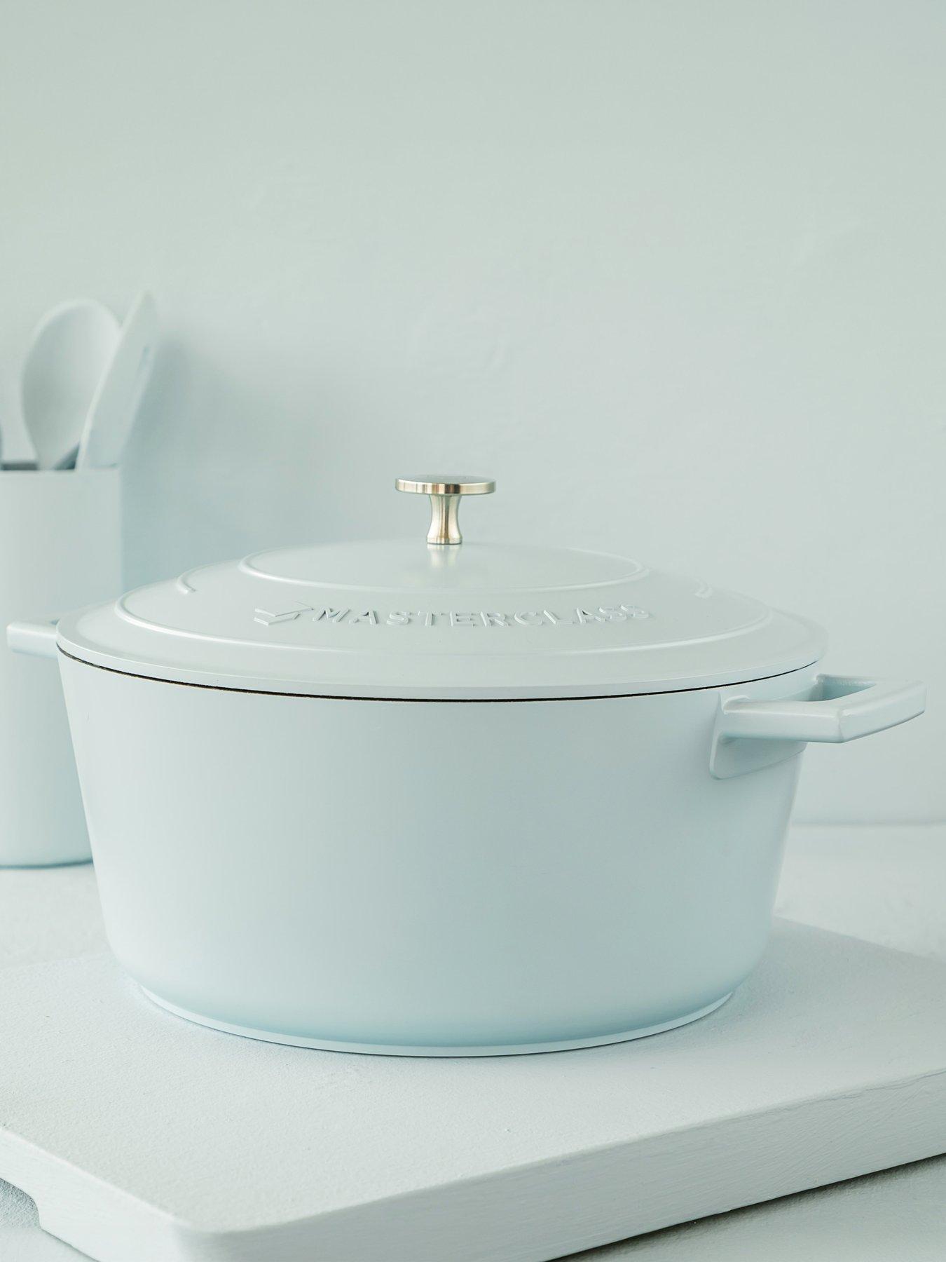 MasterClass Masterclass 4 Litre Casserole Dish With Lid - Sky Blue