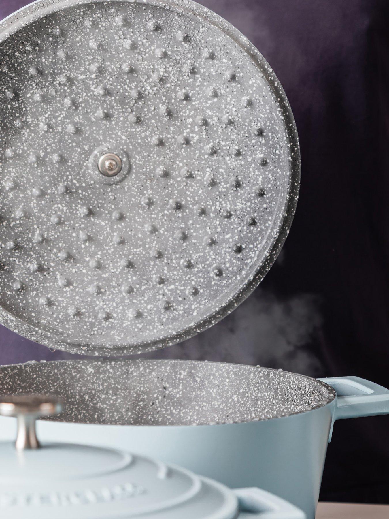 MasterClass Masterclass Large 5 Litre Casserole Dish With Lid - Sky Blue