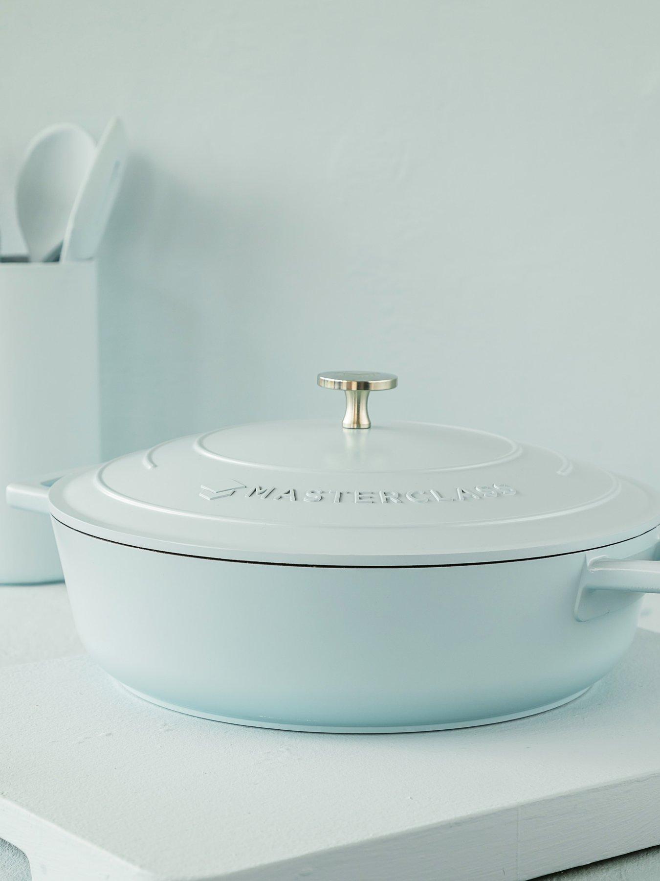 MasterClass Masterclass Shallow 4 Litre Casserole Dish With Lid - Sky Blue