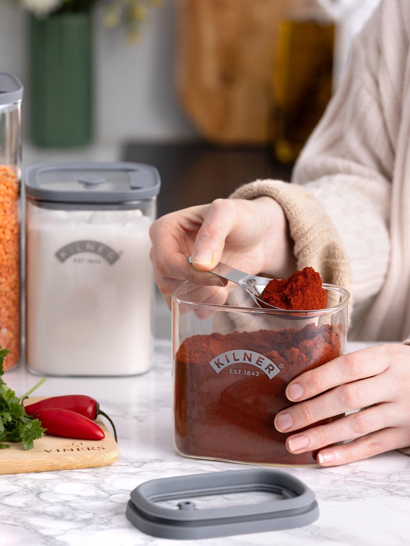 Image 6 of 6 of KILNER Fresh Storage 700ml Spice Jar&nbsp;Set of 2