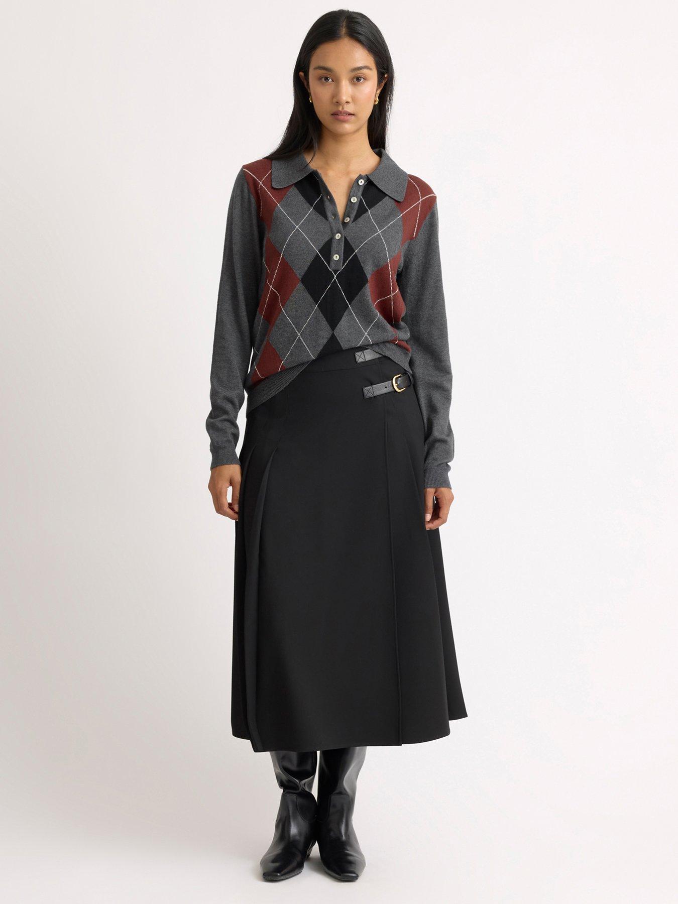 Image 4 of 4 of Albaray Argyle Polo Top