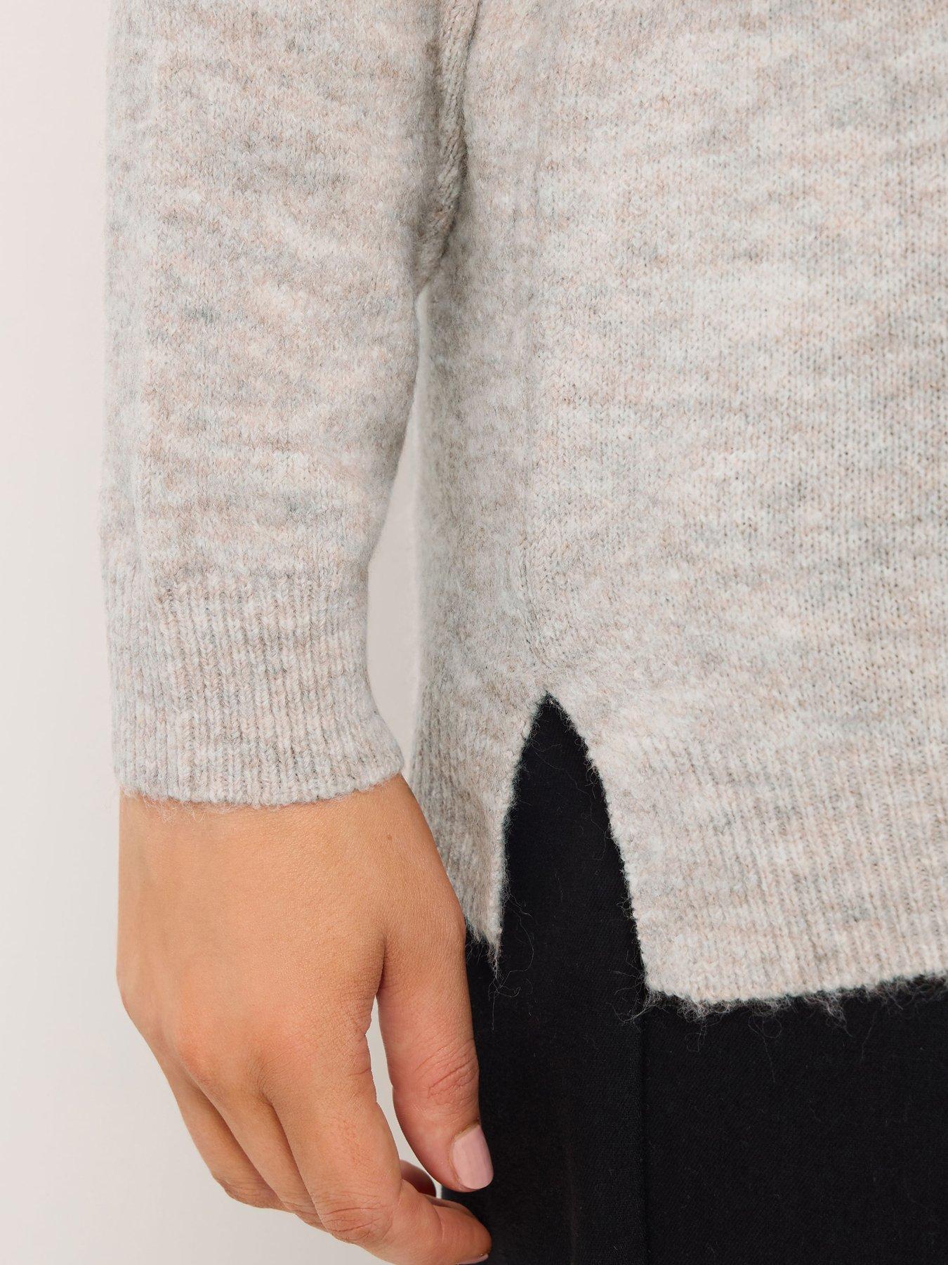 Image 4 of 4 of Yours Curve V Neck Soft Touch Jumper - Cream