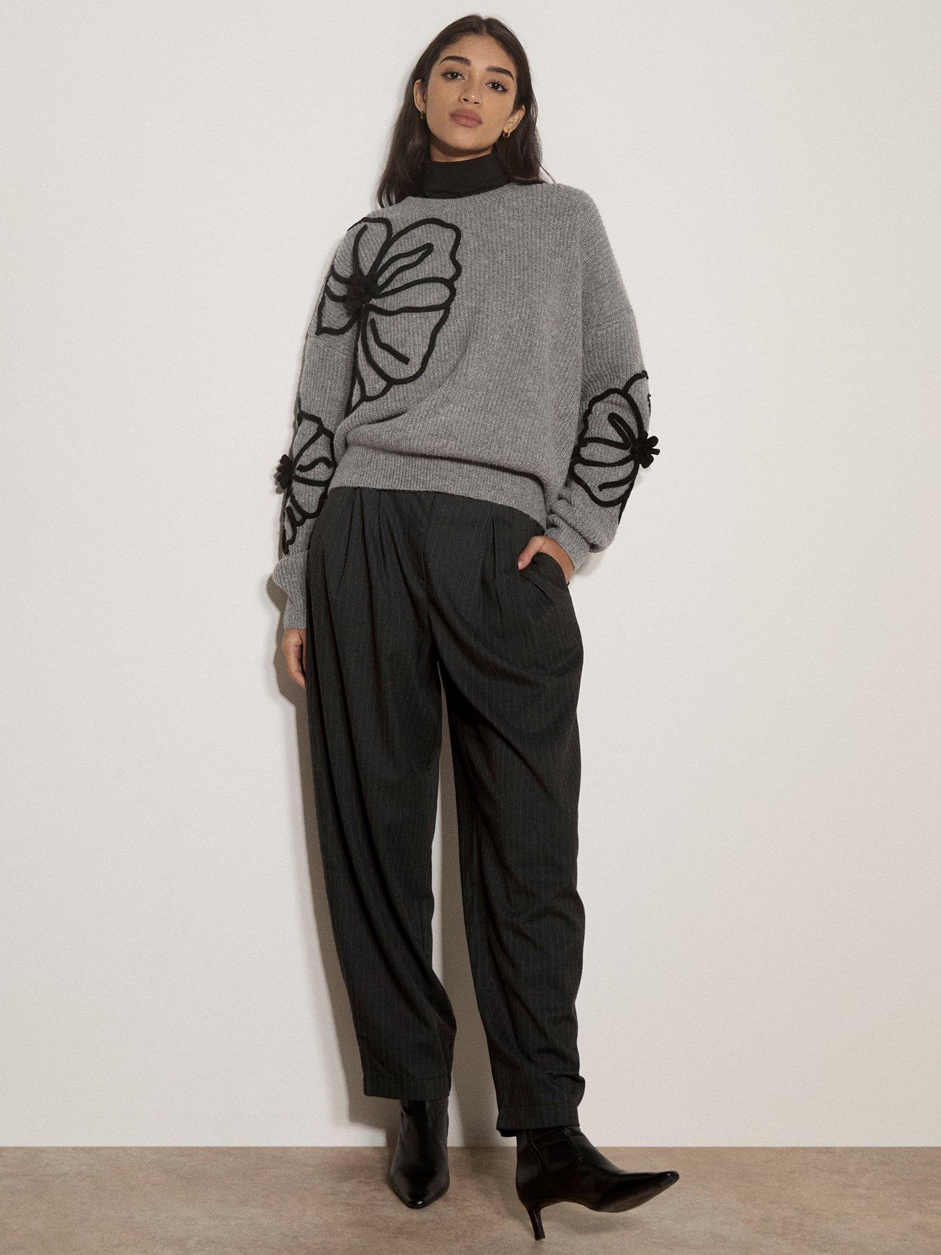 Image 3 of 5 of Apricot 3D Flower Rib Knit Jumper - Grey