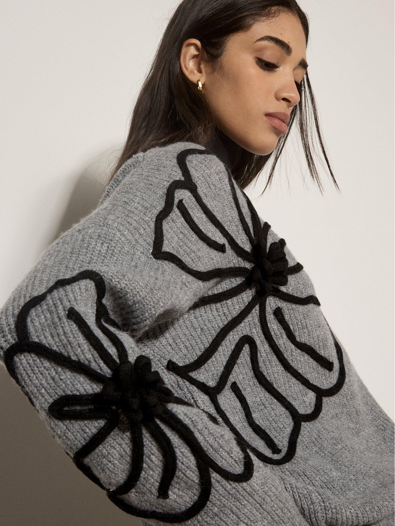 Image 4 of 5 of Apricot 3D Flower Rib Knit Jumper - Grey