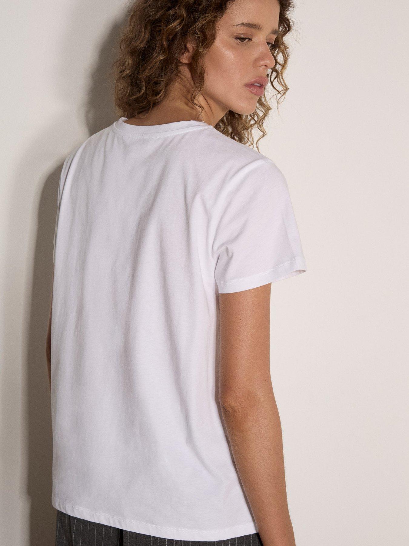 Image 2 of 4 of Apricot Apricot Foil Bow Graphic Tee